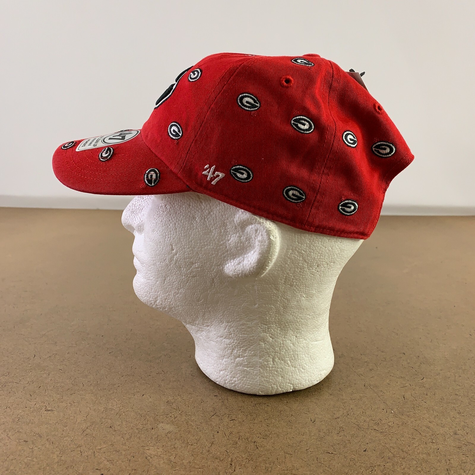 ’47 Clean Up Women’s One Size Red Georgia Bulldogs Confetti Strap Back Hat NWT