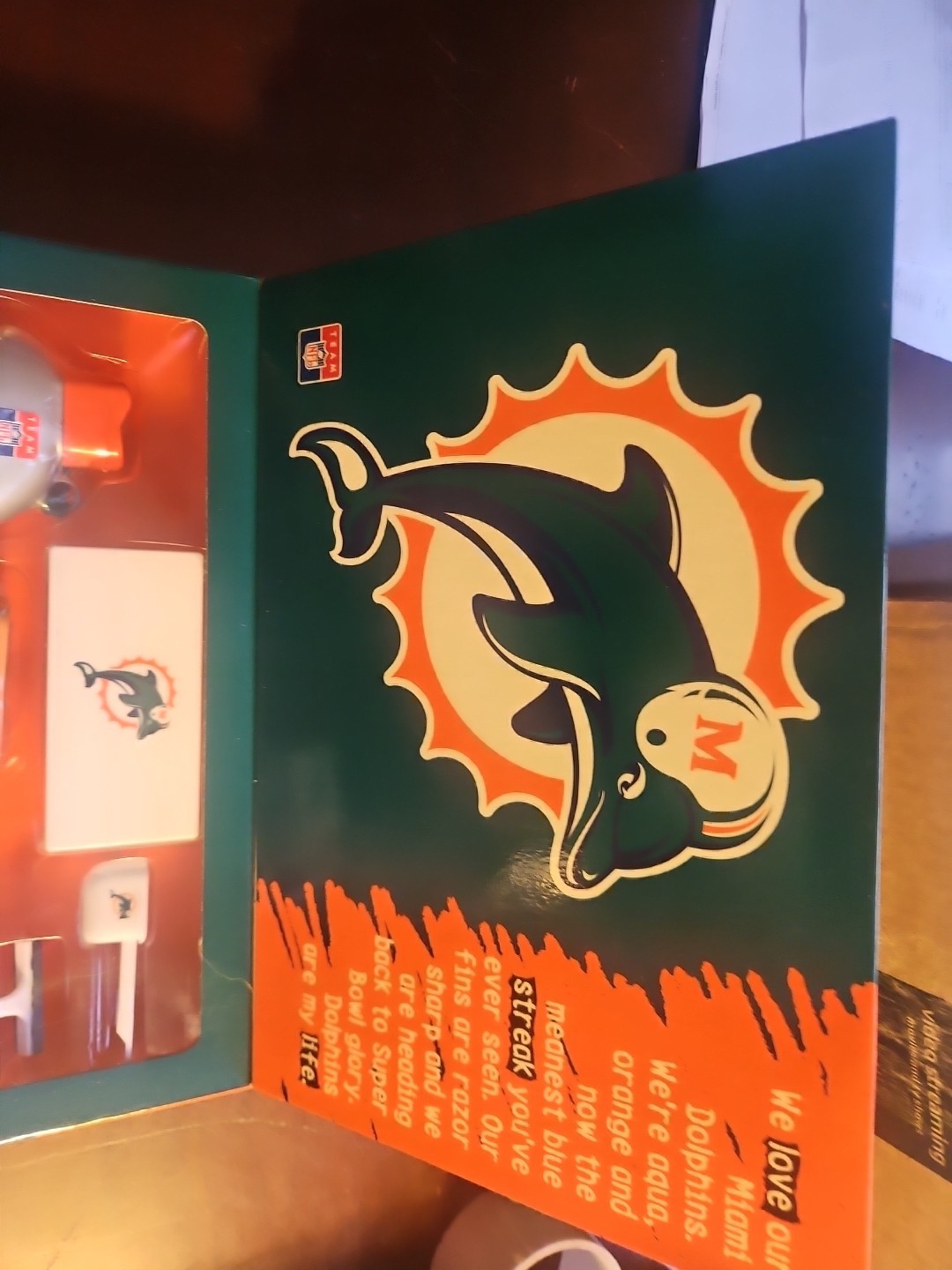 NIB Vintage Logo Miami Dolphins Team BodyCare Gift Pack Soap, Shower Gel, Razor