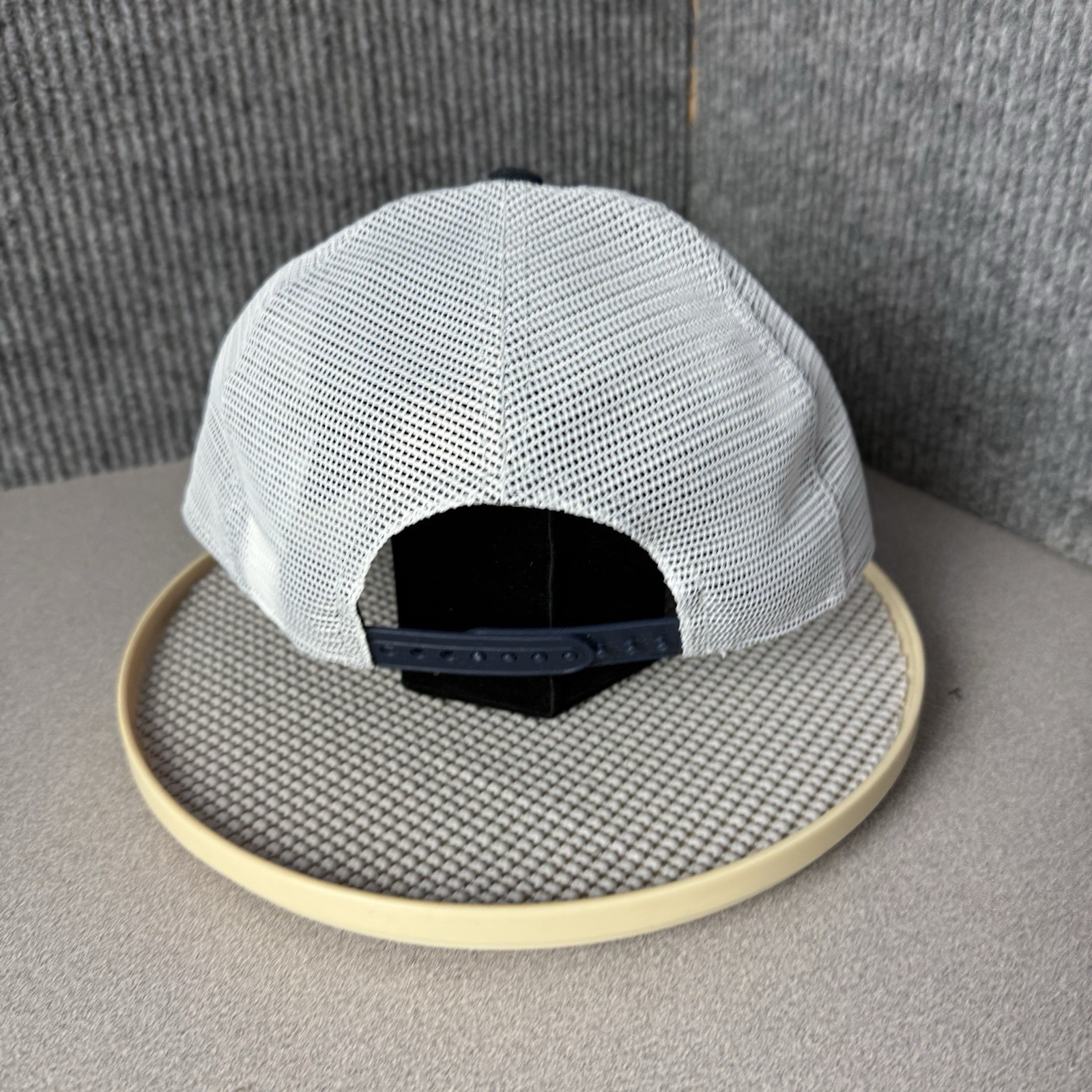 New Era Syracuse Orange Trucker Hat Snapback Cap Navy White Orange Est 1870