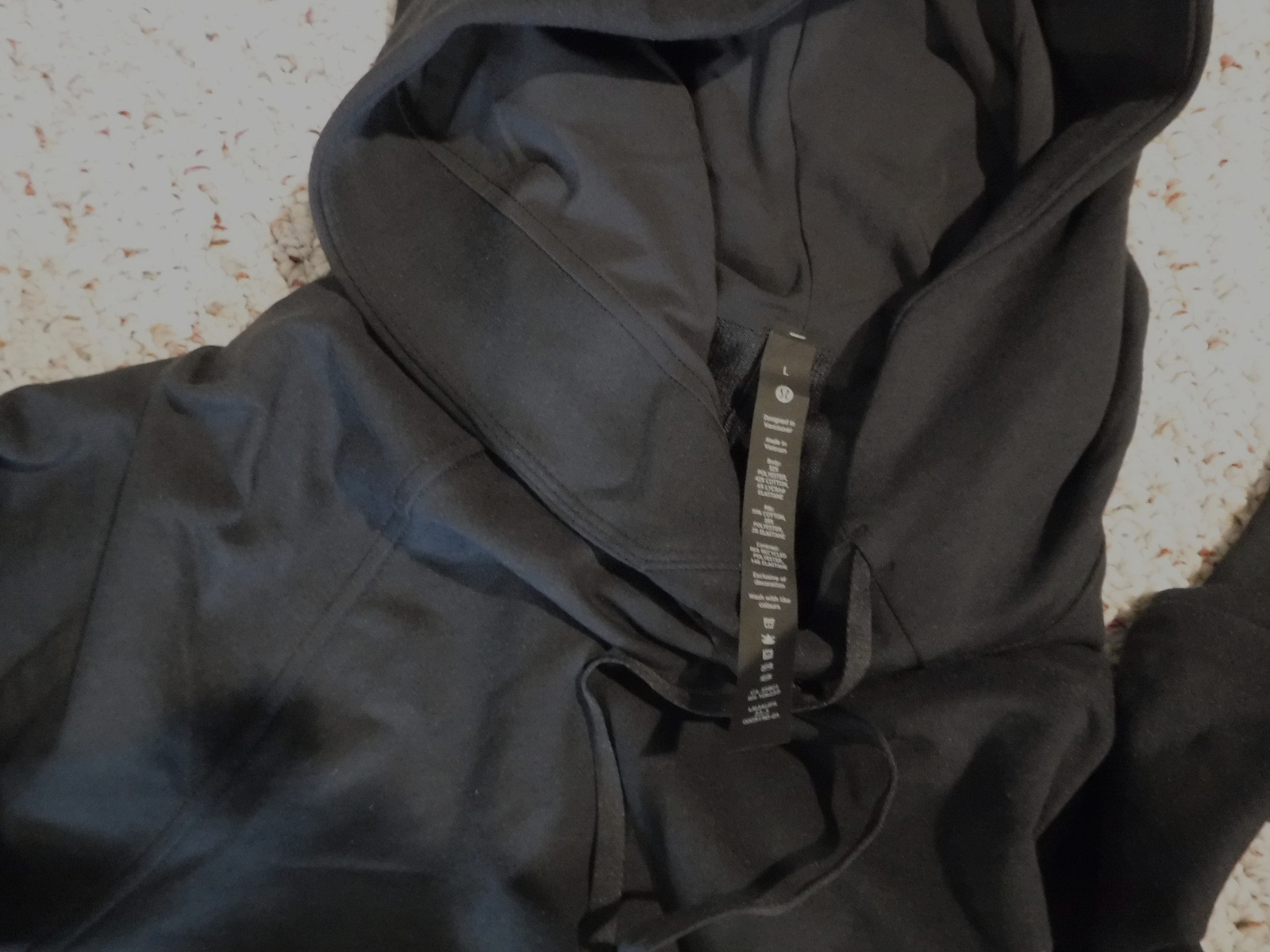 NFLPA LULULEMON CITY SWEAT PULLOVER HOODIE SIZE LARGE WITH SNAPBACK HAT INCLUDED