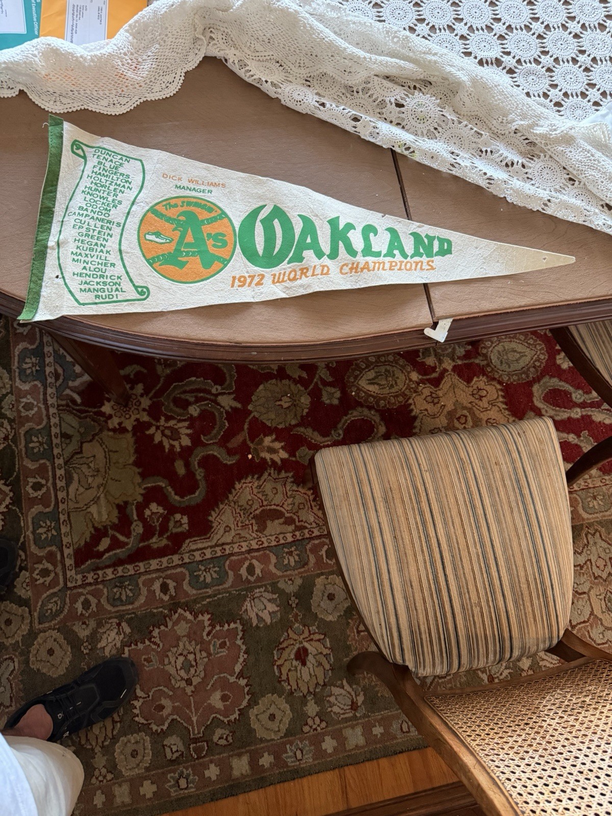 Vintage 1972 Oakland A’s World Series Felt Pennant 30 inches MLB Swingin’ A’s