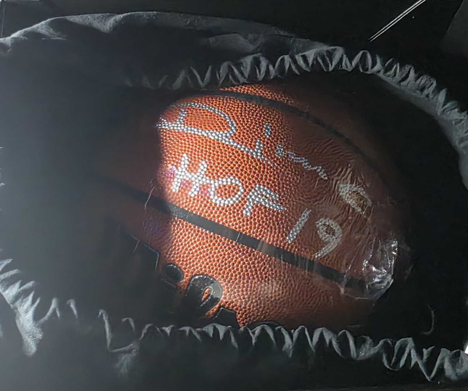Fanatics Under Wraps Autographed Basketball Vlade Divac HOF 19 Inscription 🔥