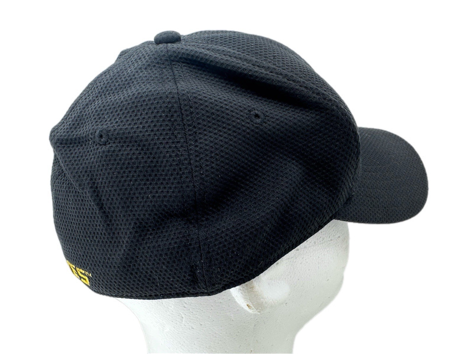 Sterilized Iowa Hawkeyes Hat LG/XL Under Armour Fitted Black Stretch Fit