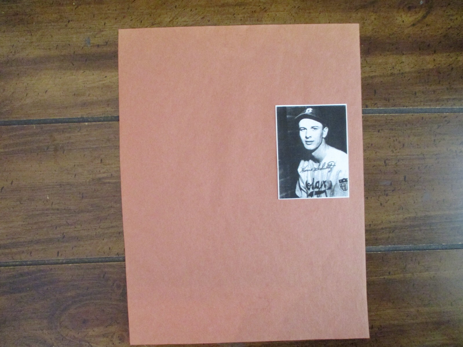 HOWIE SCHULTZ(D-07)Signed Trimmed Index Card w/8 x 11 Display w/Stats/Obit/Photo