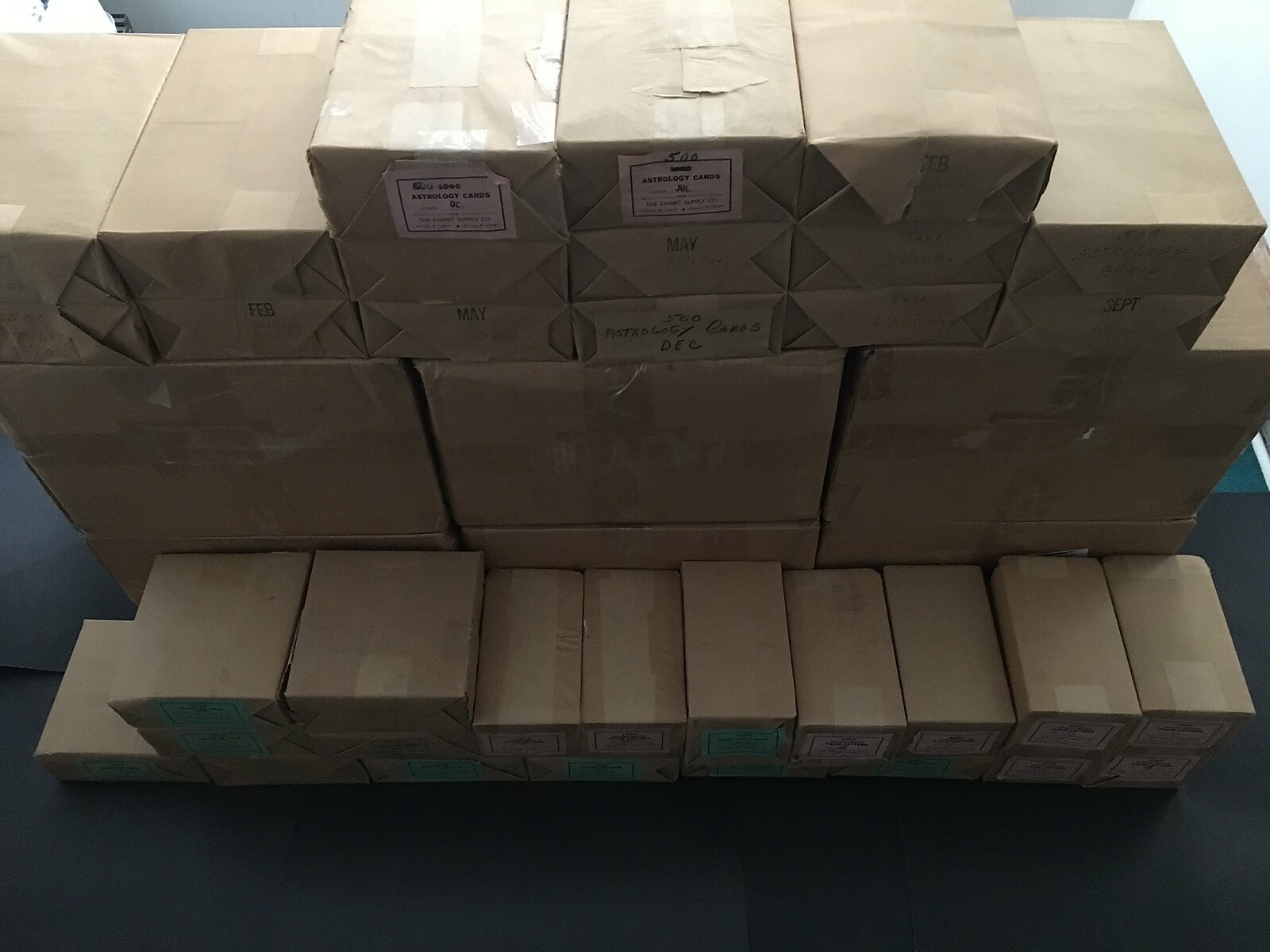 1940S -60S HUGE 210 UNOPENED VENDOR BRICKS OF ARCADE VENDING CARDS OVER 150000CT