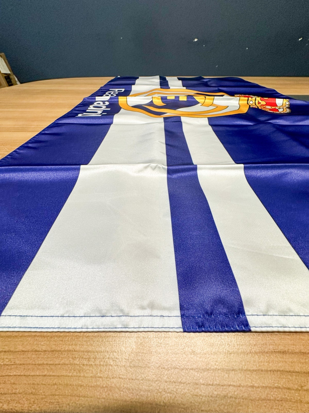 Real Madrid Classic Crest Satin Banner Flag – 120 × 70 cm (47.2” × 27.6”)