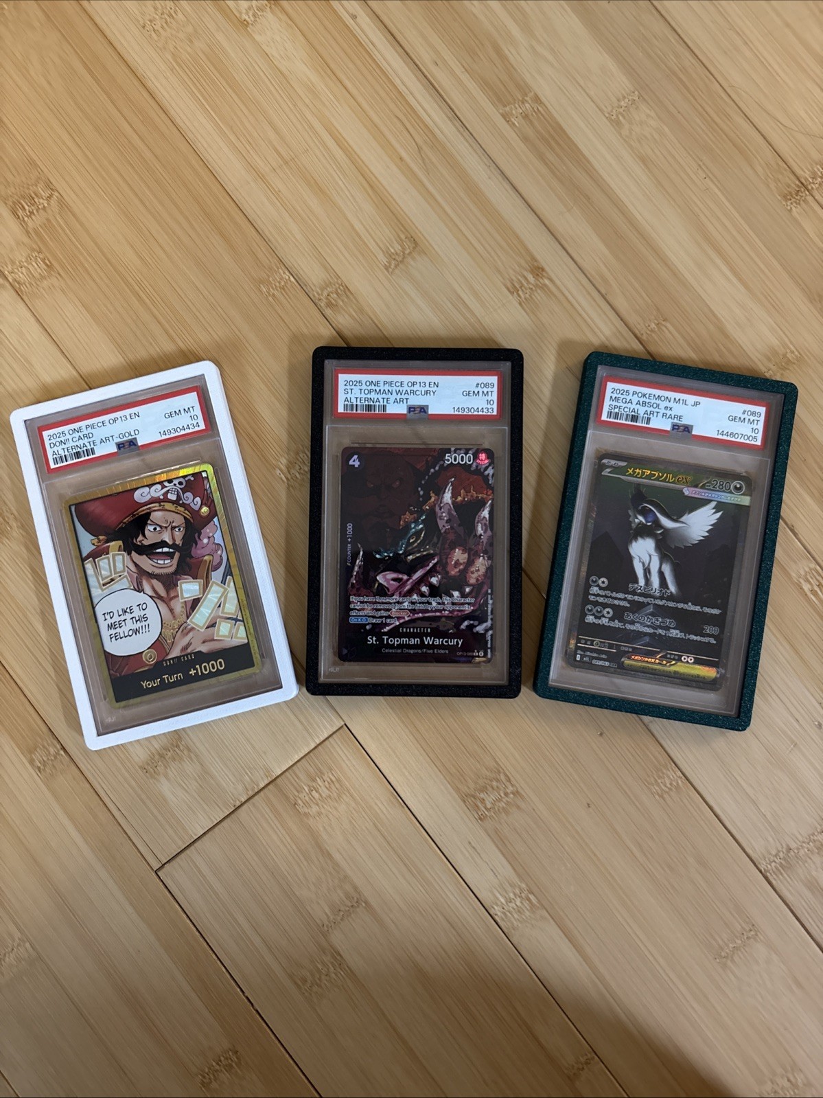PSA GRADED CARD BUMPERS – LOT OF 200 MULTIPLE COLORS