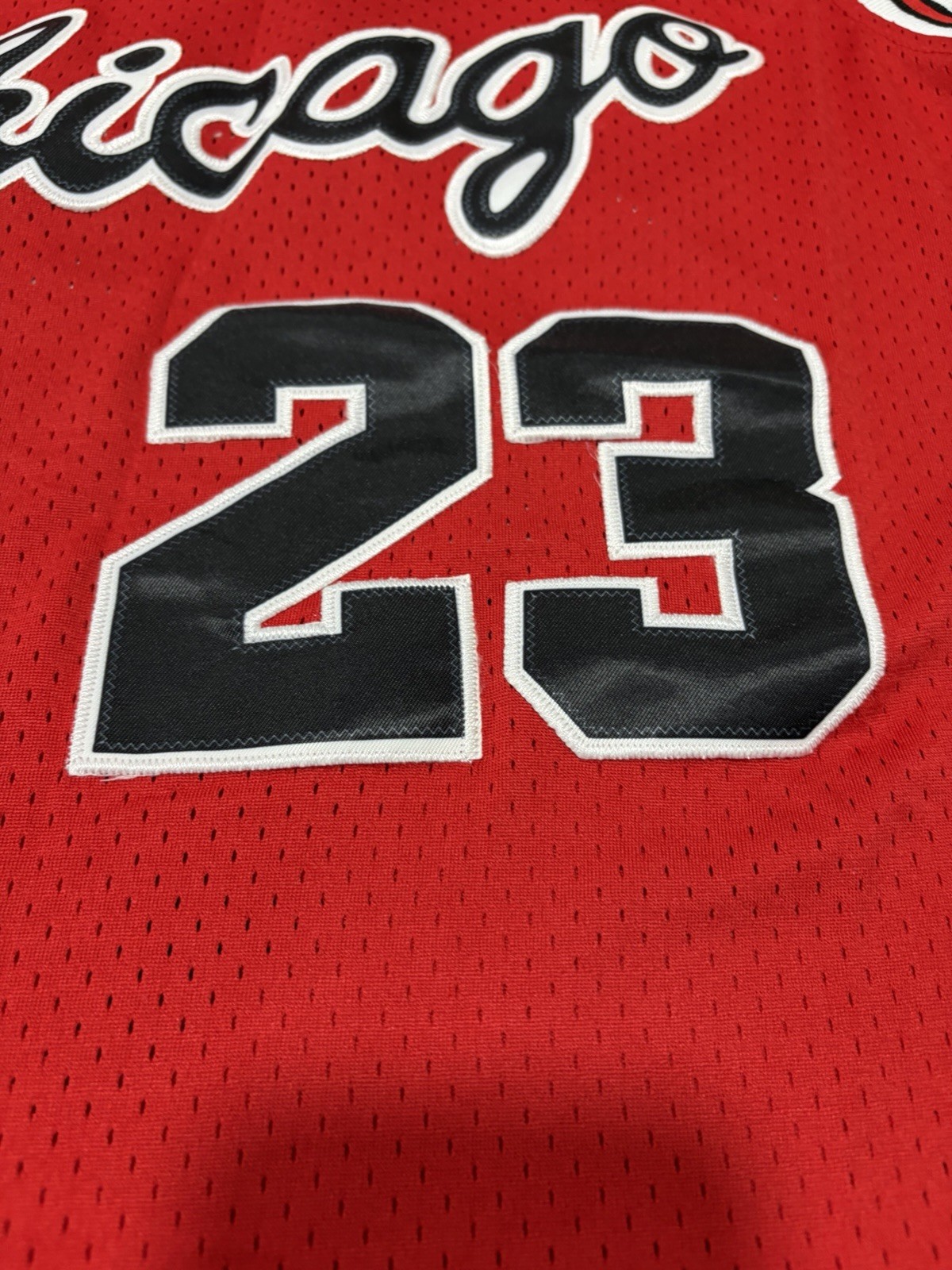Nike Label 1984 MICHAEL JORDAN No. 23 CHICAGO BULLS “Flight” (Size M) Jersey