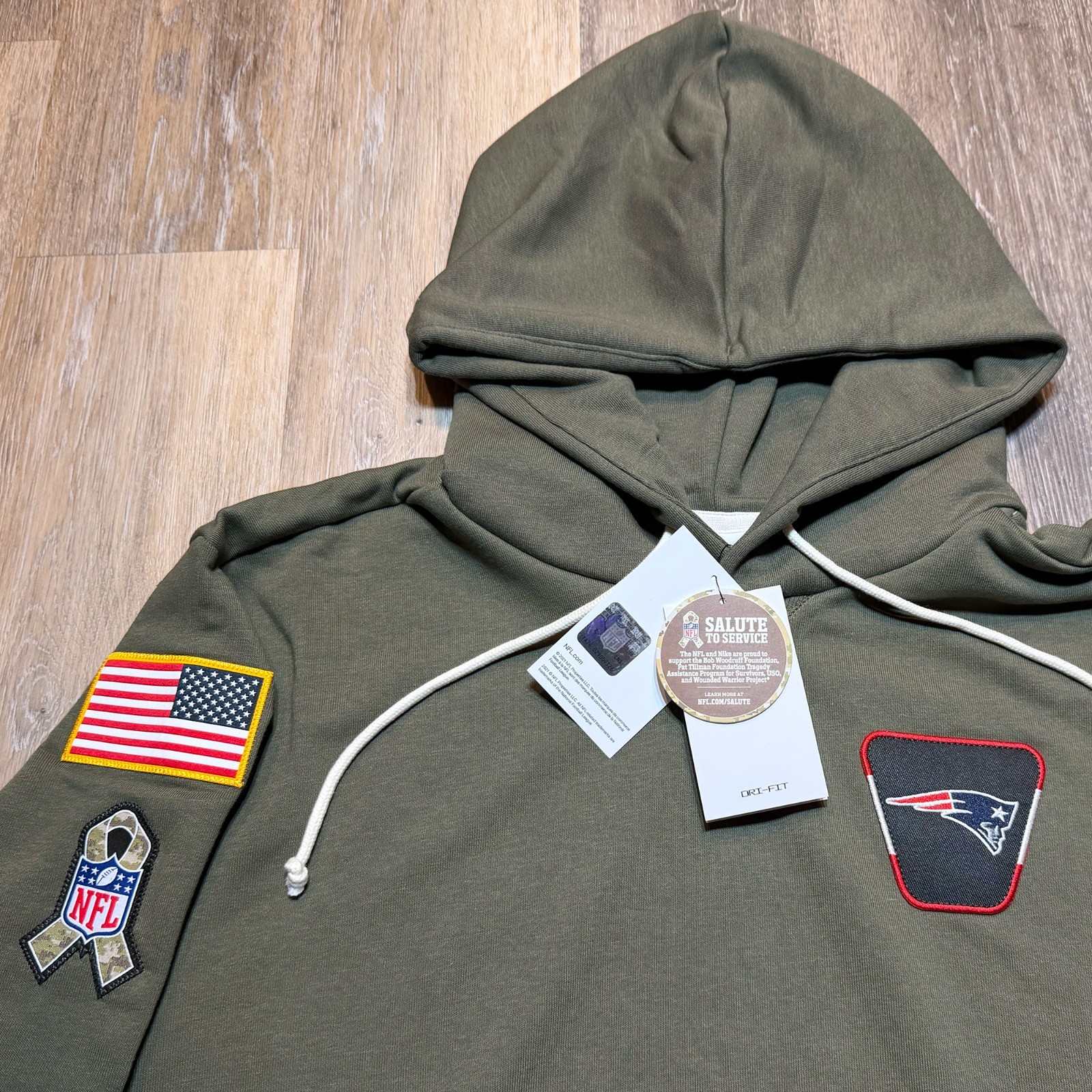 Authentic Nike New England Patriots Salute to Service Standard Issue Hoodie 2025