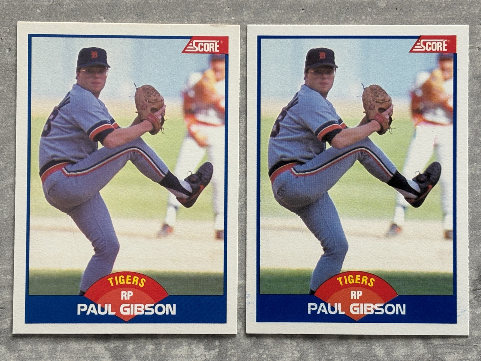 (2) 1989 Score PAUL GIBSON “Crotch Grab” Error & Corrected Baseball Cards #595