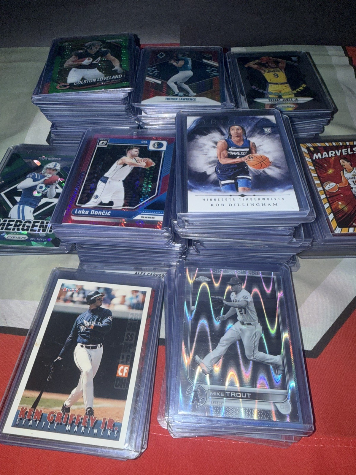 230+ Card Lot In Top Loaders – Over 100 Rookies – Check all Photos MLB NBA NFL