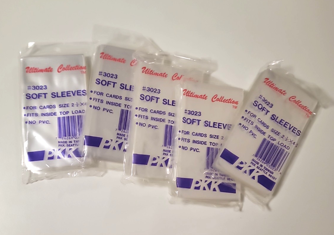 Ultimate Collection: #3023 Soft Card Sleeves 2 1/2 x 4 3/4 Lot of 5 Packs of 100