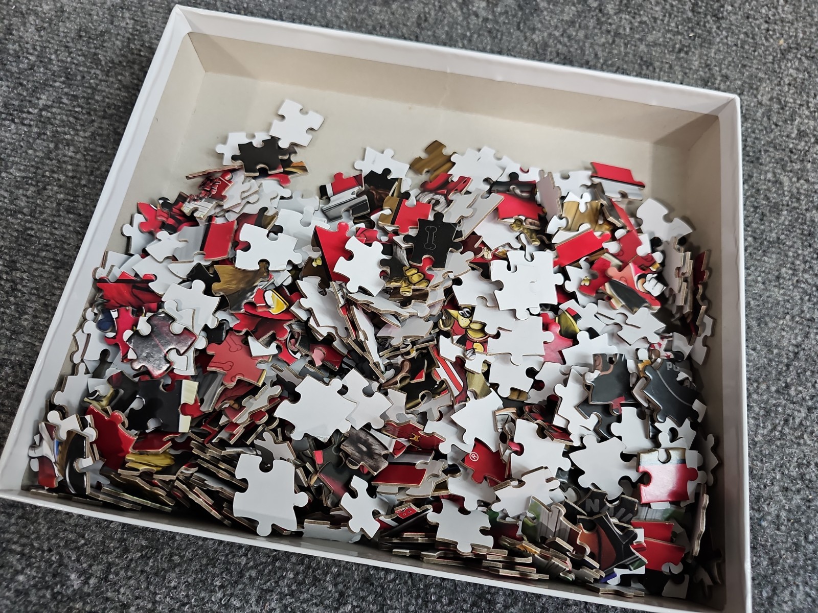 Georgia Bulldogs “A Real Nailbiter” 500 Pcs Puzzle 24″x18″