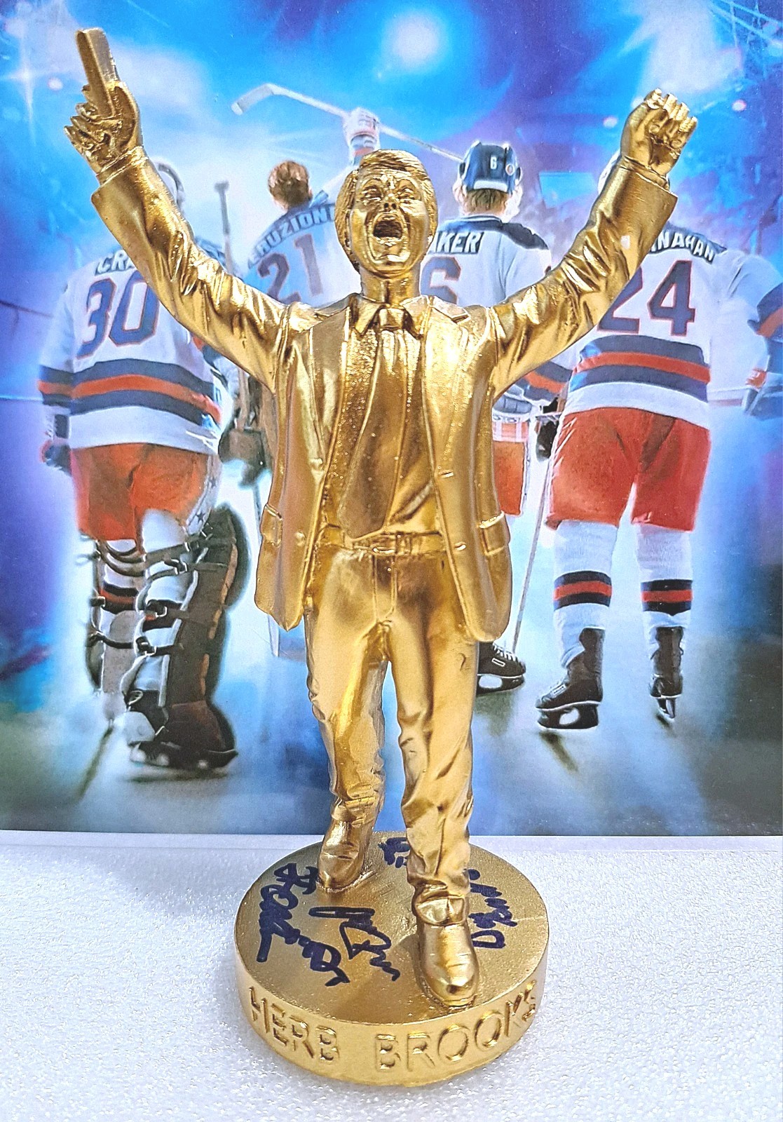 Miracle On Ice Herb Brooks Gold Statue Signed Special Event Lake Placid HB Arena