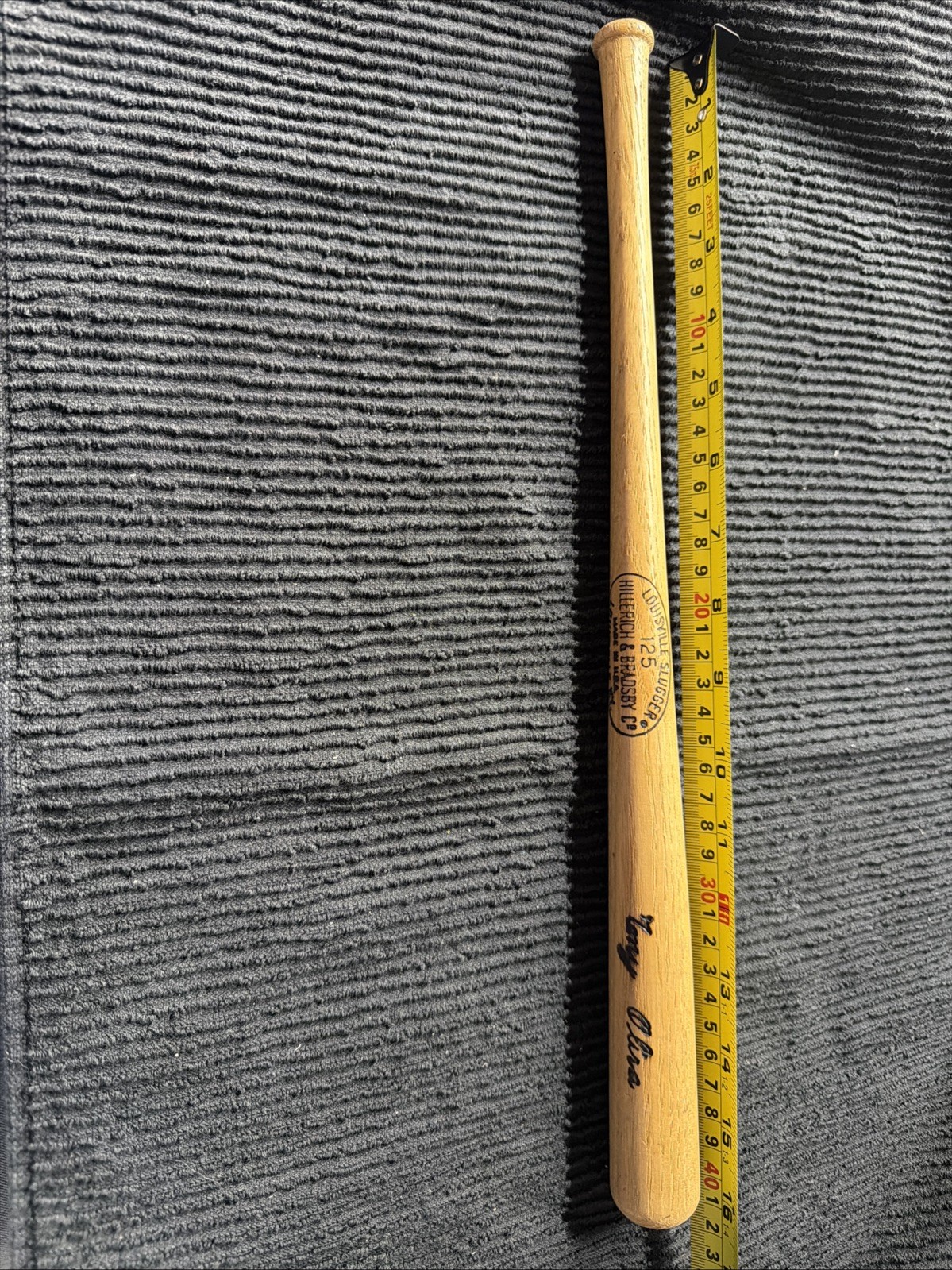 Vintage 1960’s Tony Oliva 16 Inch Lou Slugger Mini Bat, Minnesota Twins, Nice