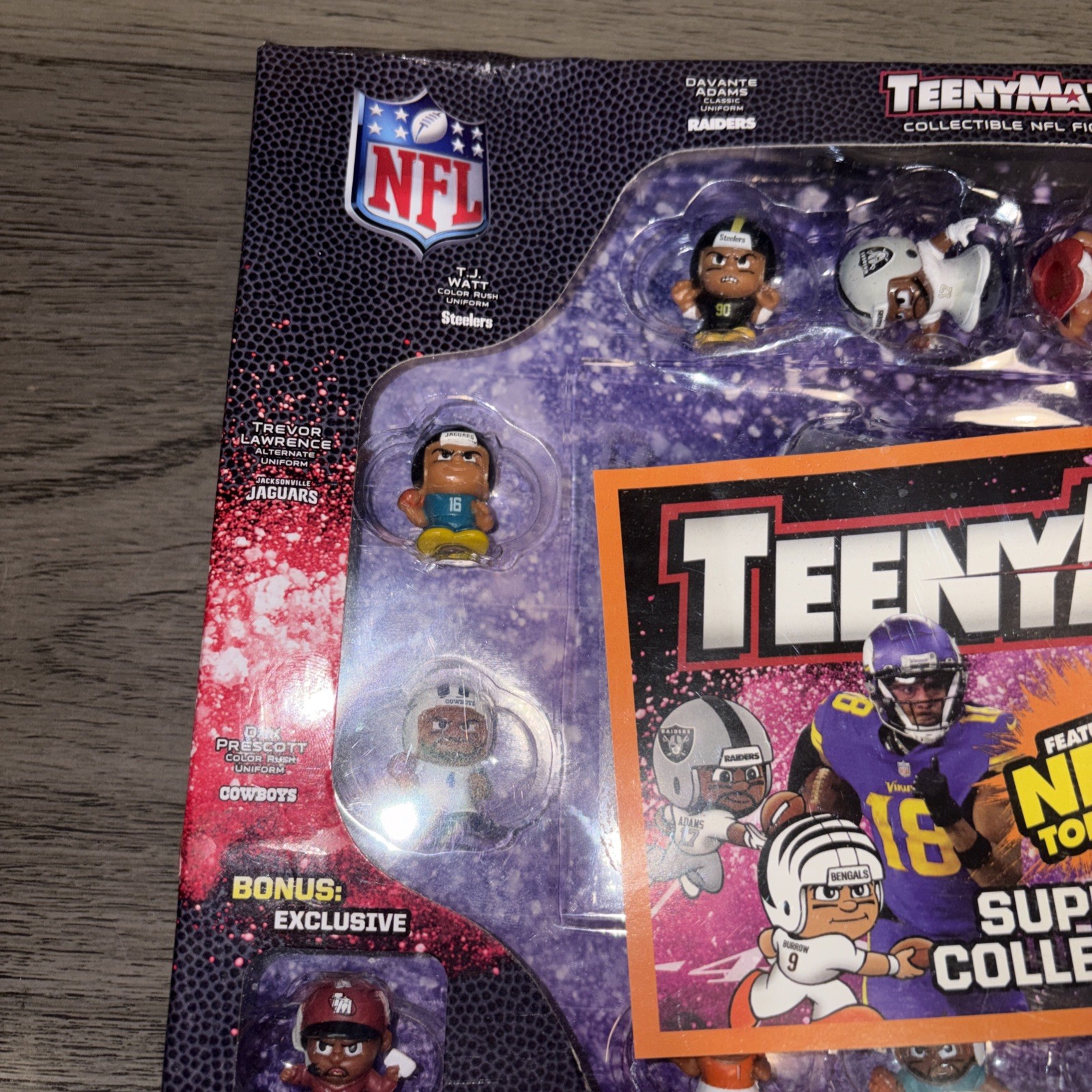 NFL Teenymates Player Figure 2023-24 Collector Set Brand New Sealed Damaged Box