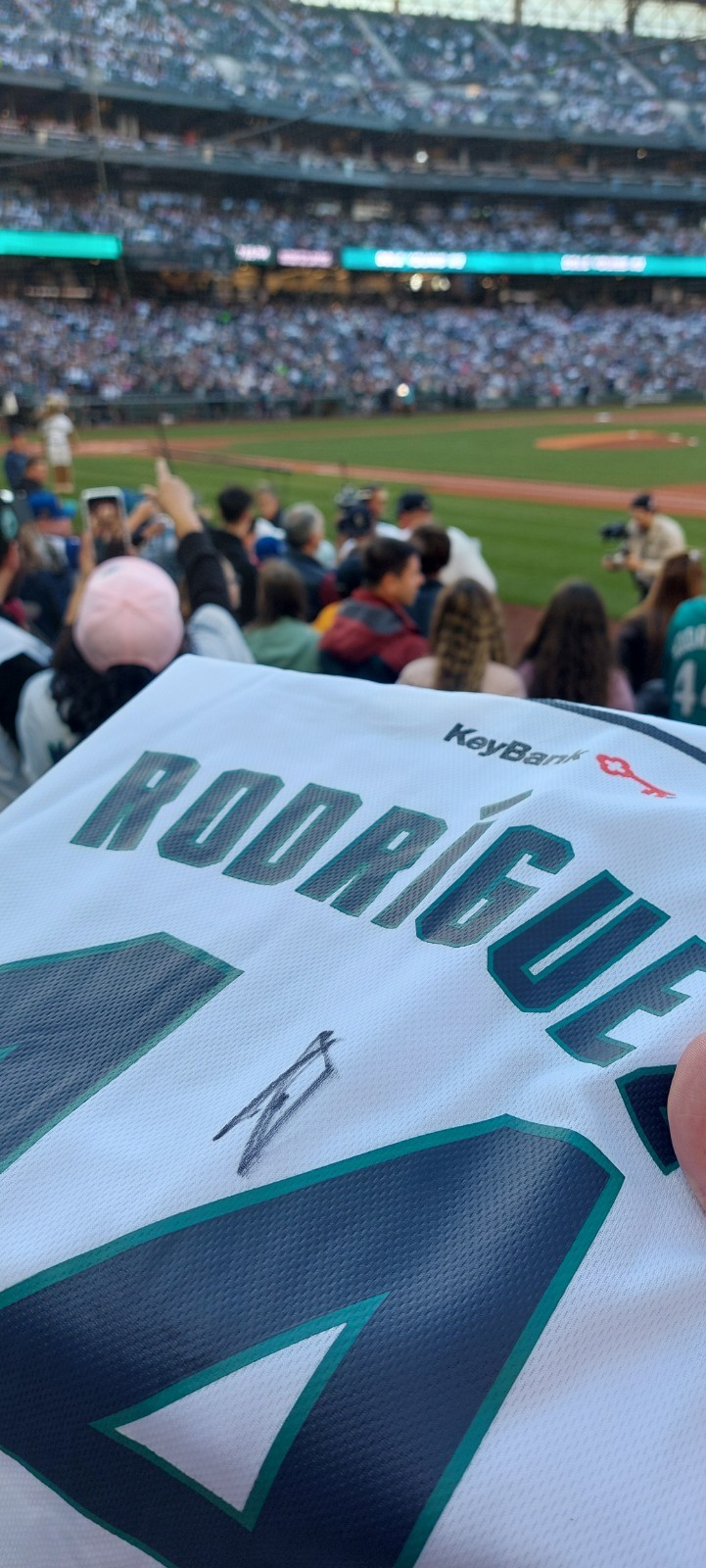 2026 Autographed Julio Rodriguez 90s Jersey Seattle Mariners NEW 5/30 SGA XL