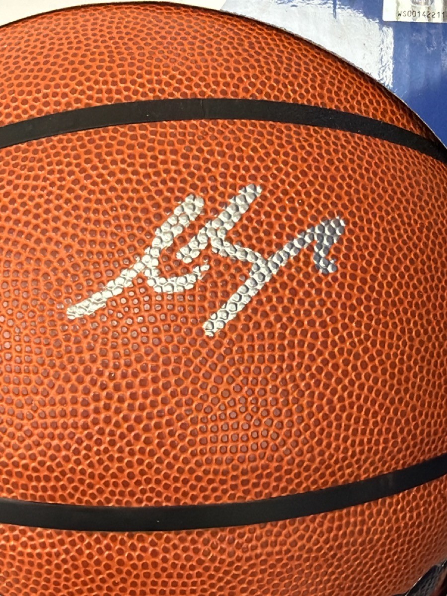 NBA AUSTIN REAVES AUTOGRAPHED BASKETBALL W/ TRISTAR AUTHENTHIC COA (1019058-1)