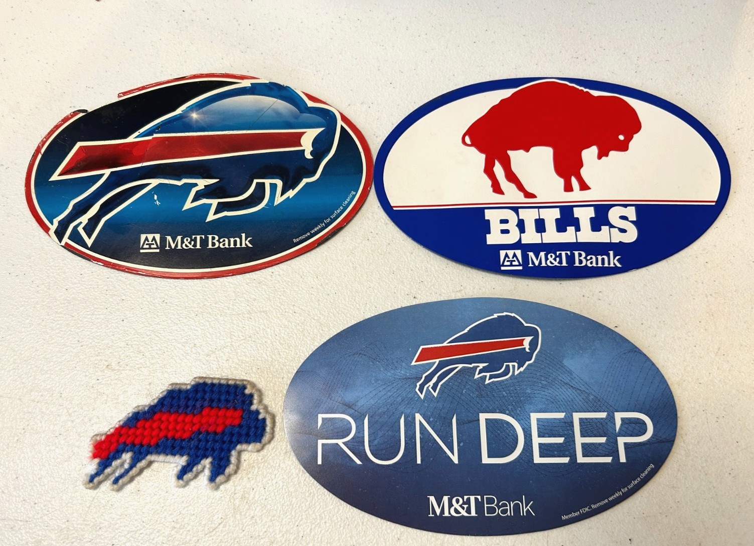 3 Vintage Buffalo Bill Football M&T Bank Magnets 7 1/2″ x 4 3/4″