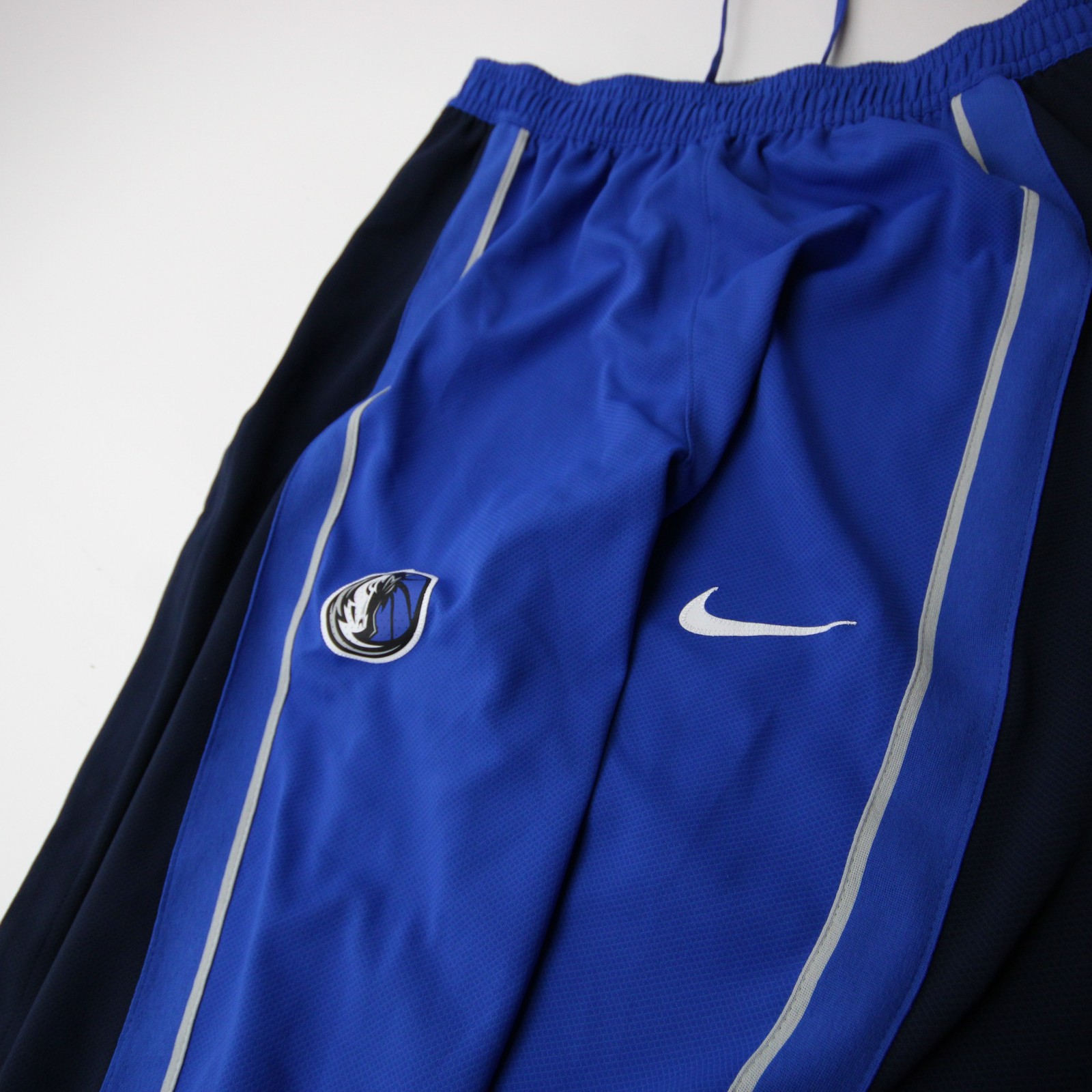 Dallas Mavericks Nike NBA Authentics Athletic Pants Men’s Used Multiple Sizes