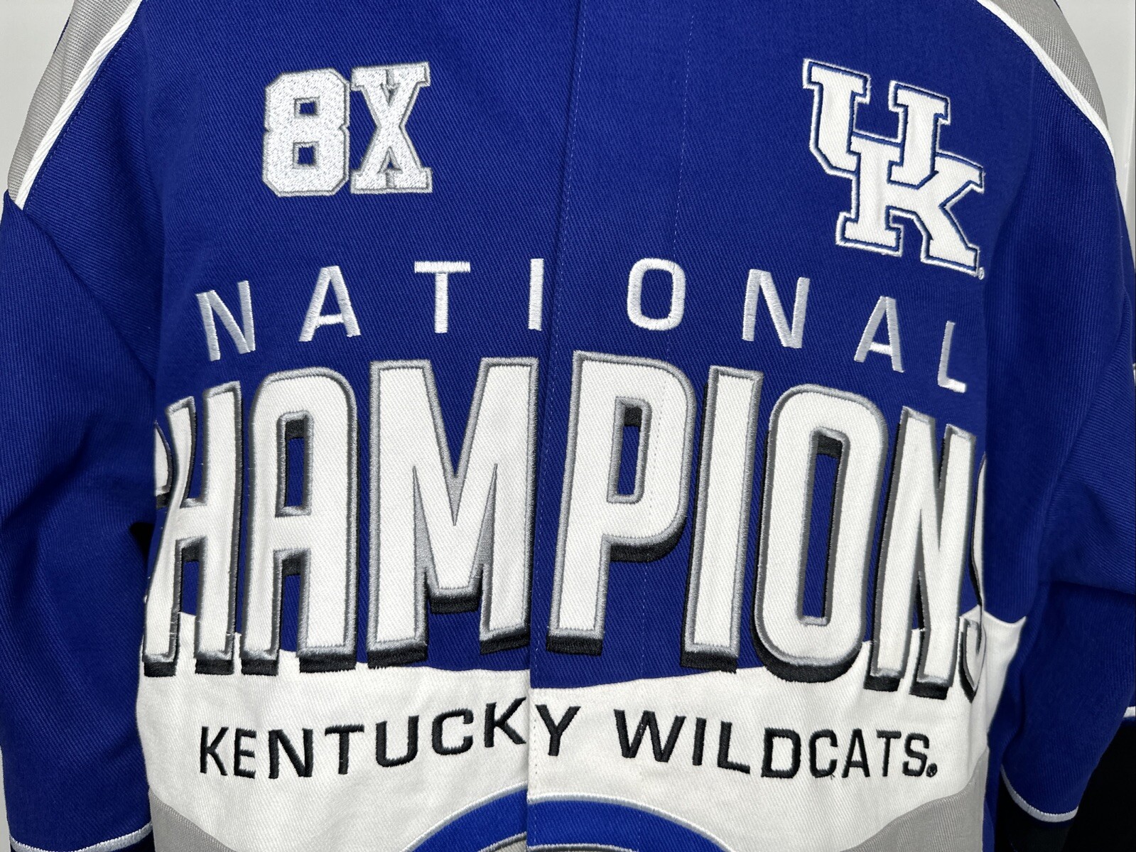 Kentucky Wildcats 8-Time Champions Commemorative Twill Jacket – Size L – Style 1