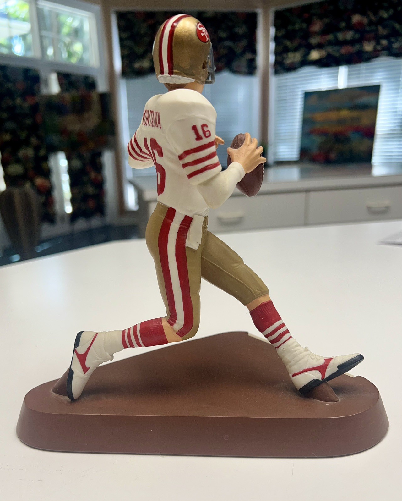Joe Montana Hand Signed 370/2500 Salvino Football Legends 49ers HOF w/Box & COA