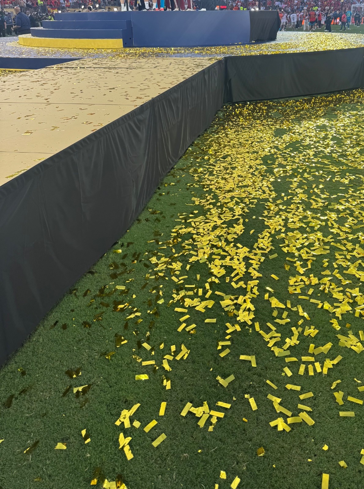 World Cup Final Argentina vs Spain Confetti From The Field