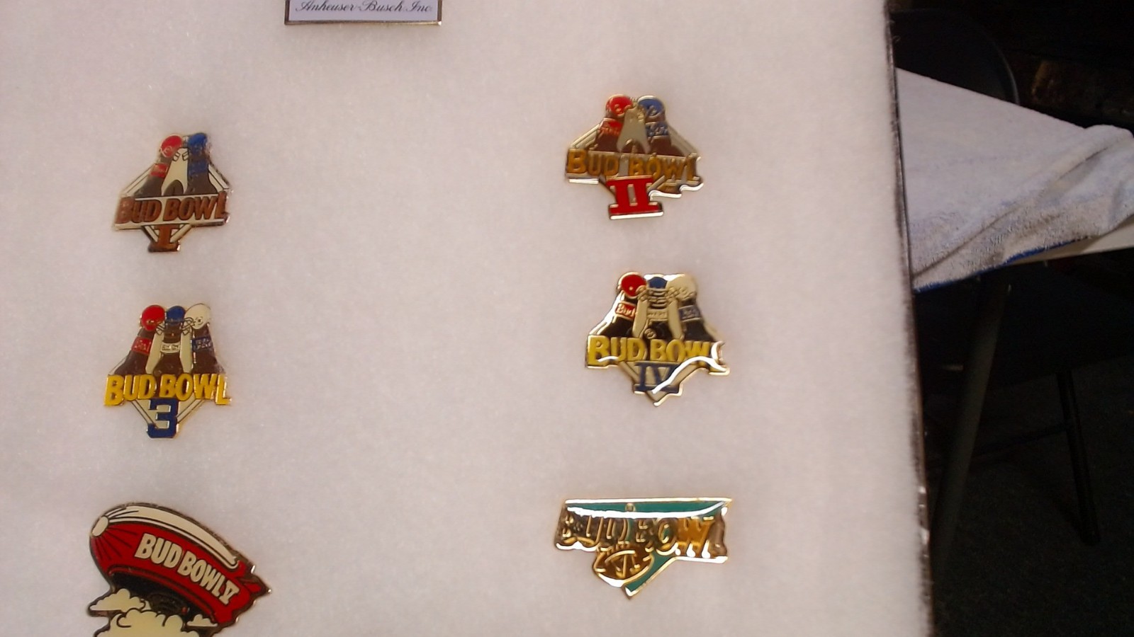 Vintage Bud Bowl I-VIII 9 Pin Set Redskins Super Bowl XXII Budweiser NFL