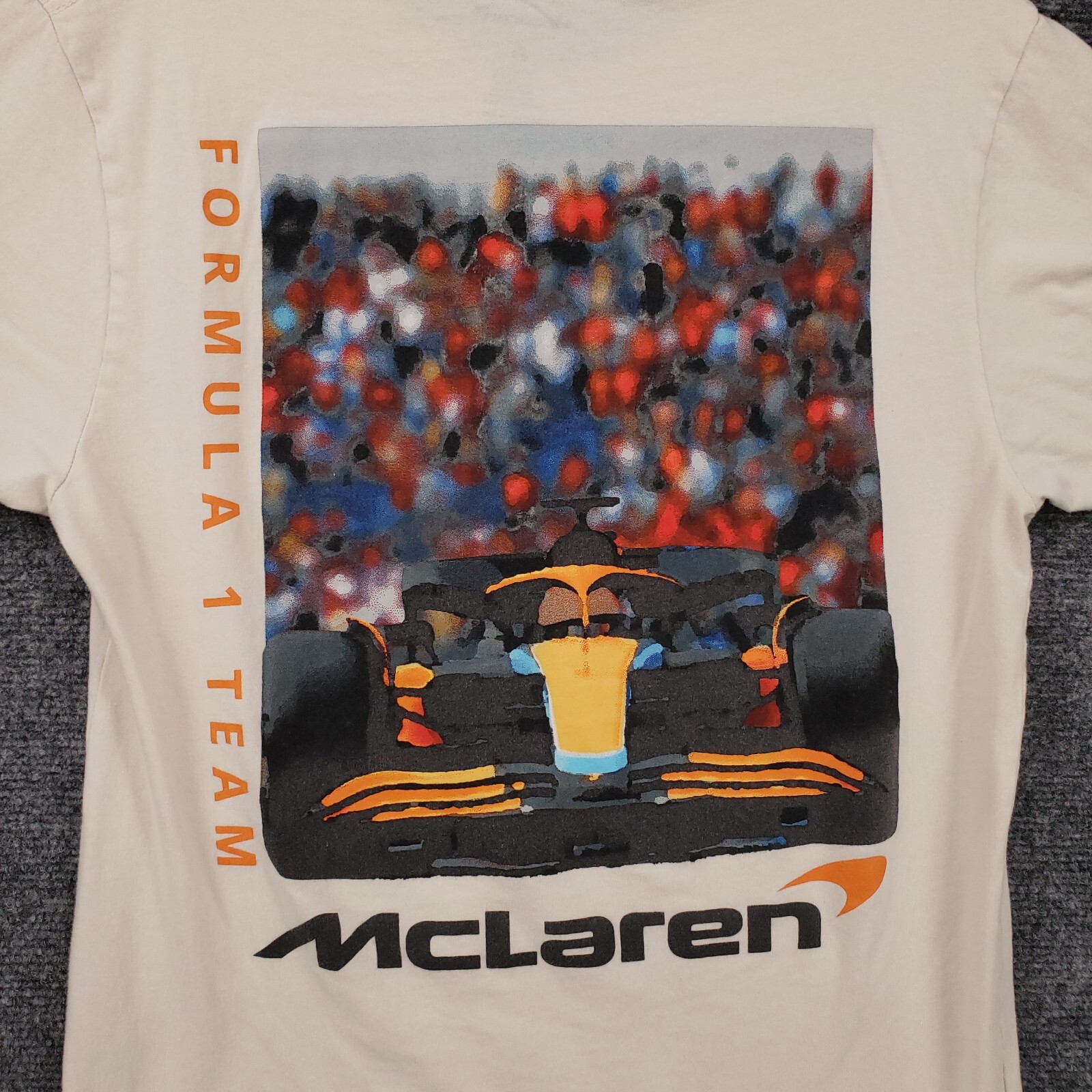 McLaren Formula 1 Team T Shirt Mens Small Beige Racing Motor Sport Crew Neck Tee