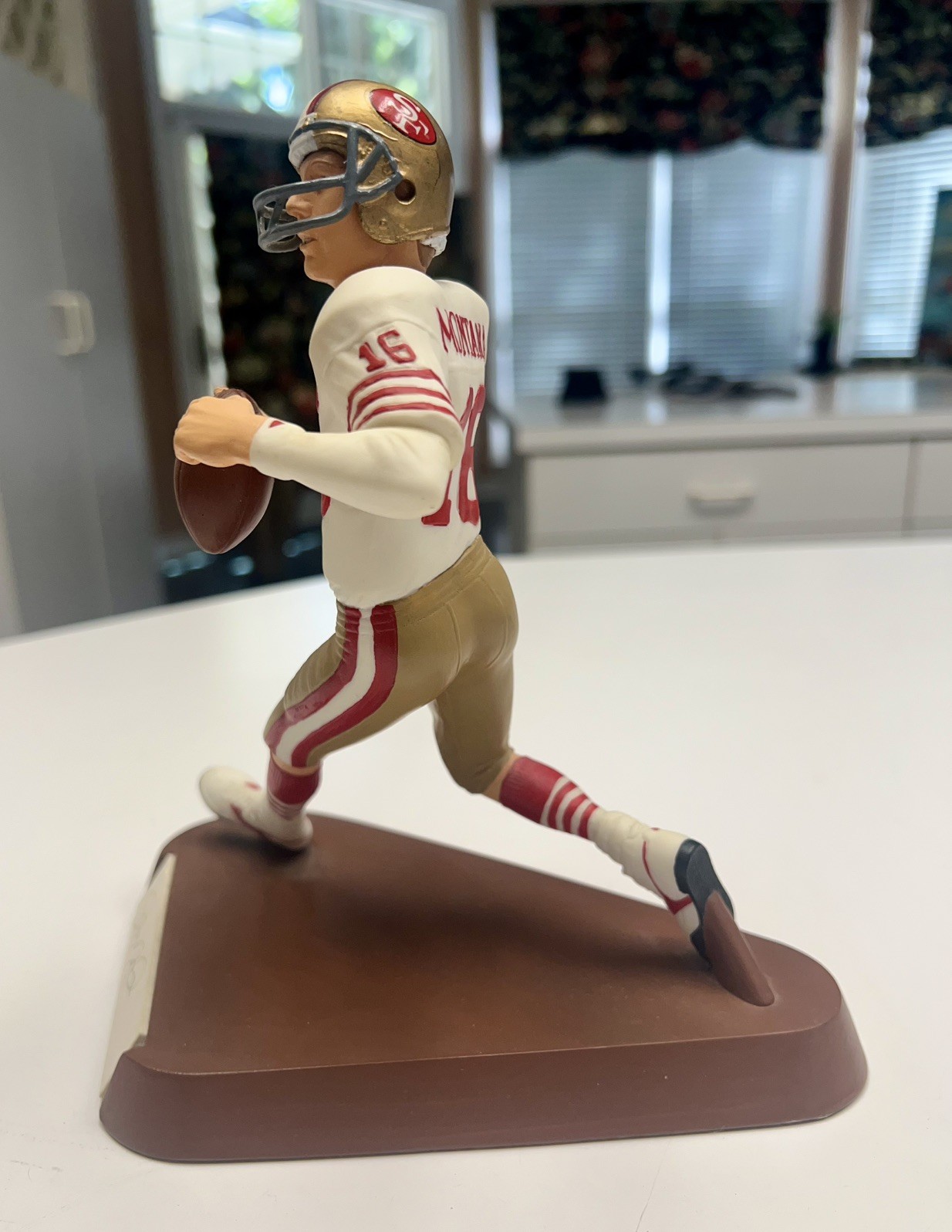 Joe Montana Hand Signed 370/2500 Salvino Football Legends 49ers HOF w/Box & COA