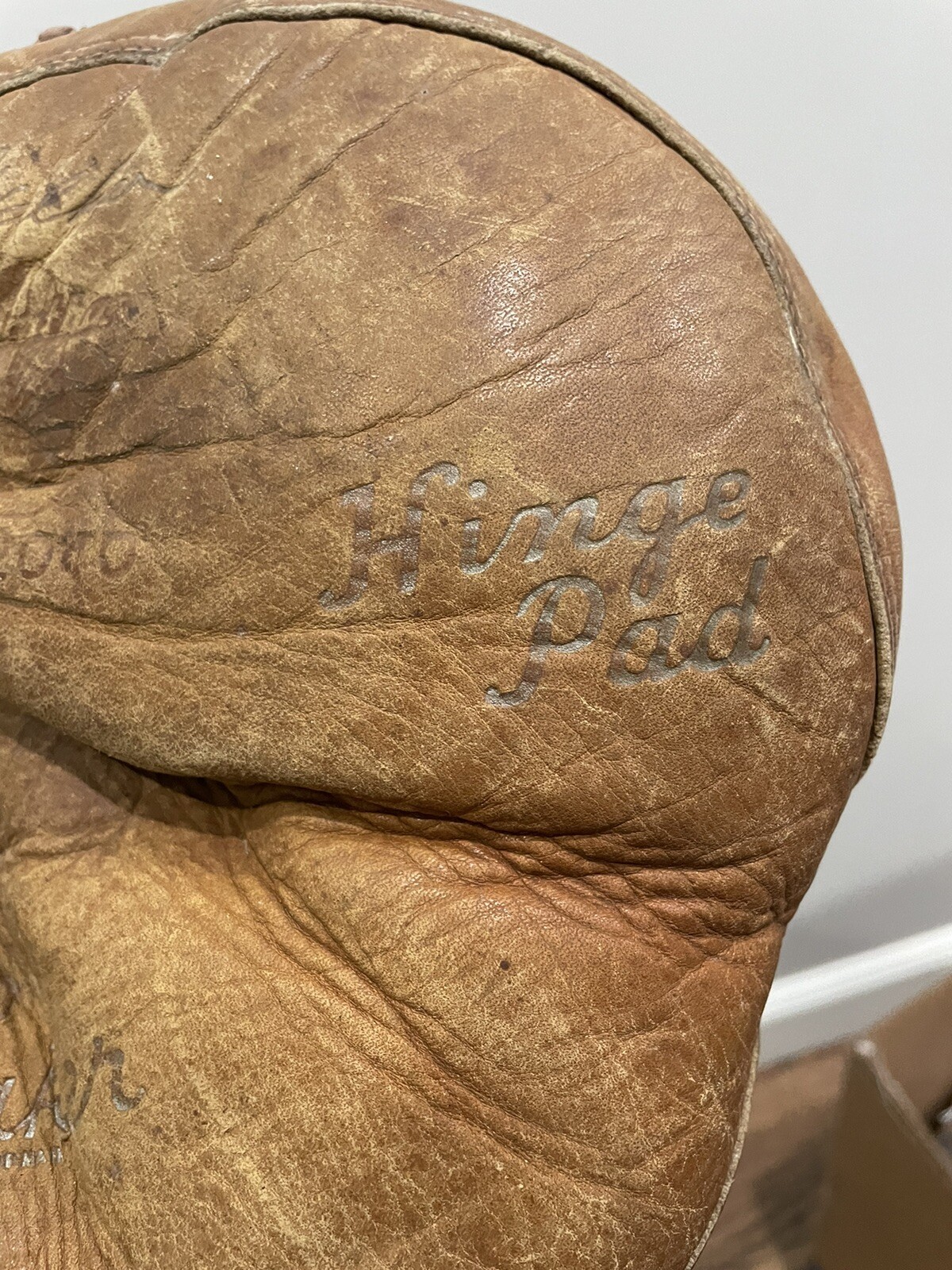 Vintage Hiawatha Al Walker baseball catcher mitt glove Hinge Pad Pro Maker +