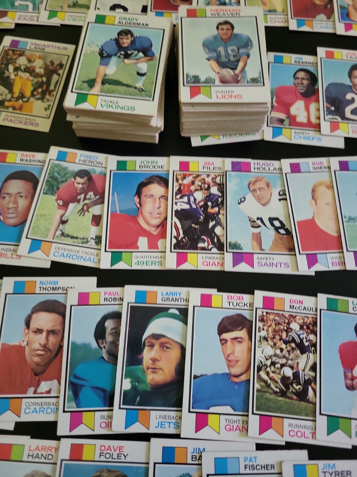 1973 Topps Football Lot – 218 Different – W/ Willie Williams and Pat Matson