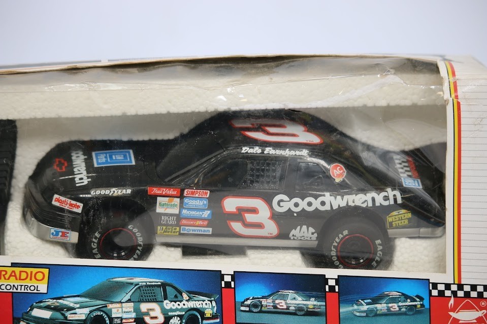 Dale Earnhardt Sr #3 RC Chevy Lumina 1/16 Scale New Boxed NASCAR
