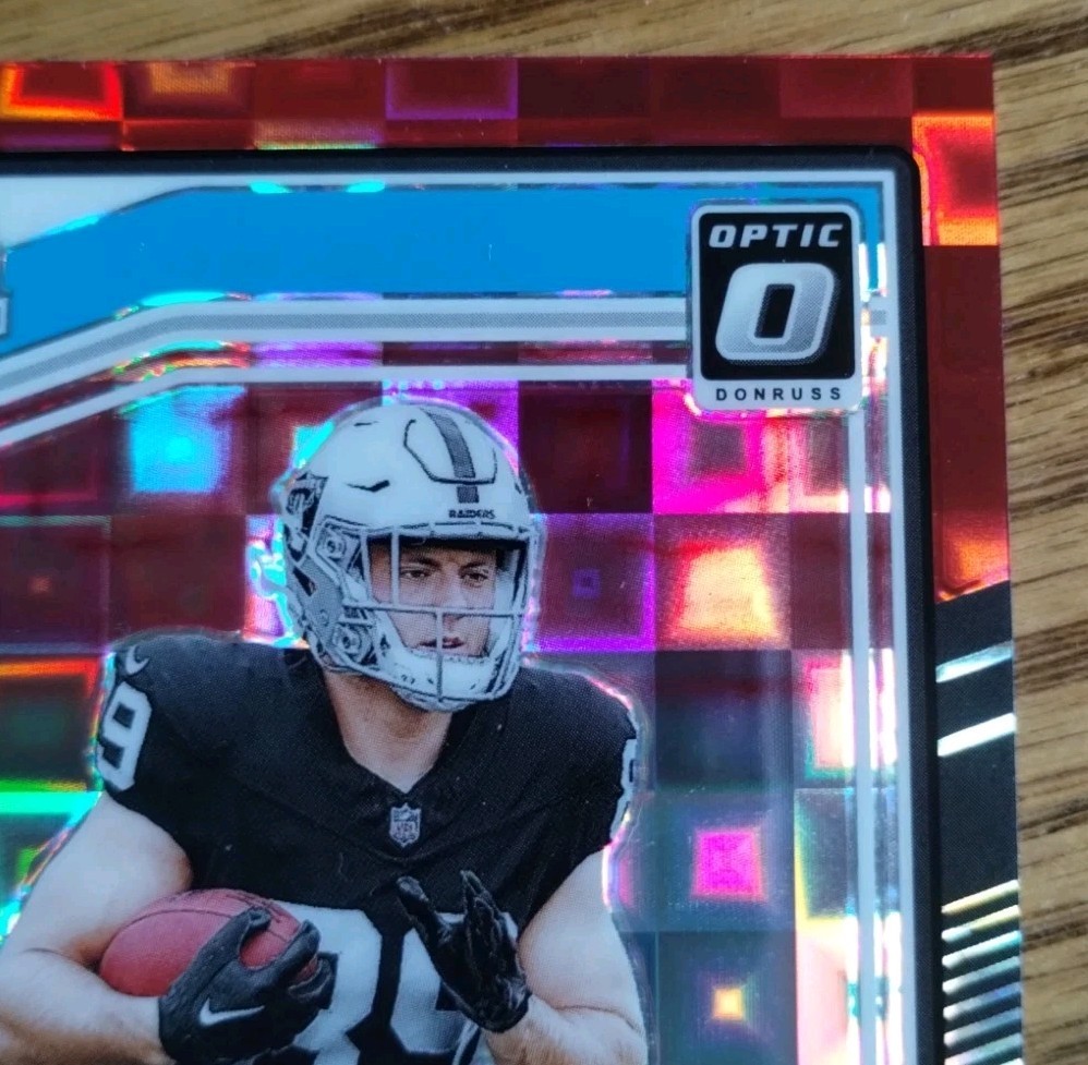 2024 Panini Donruss – Rated Rookie Brock Bowers #394 Optic Preview Red Pandora