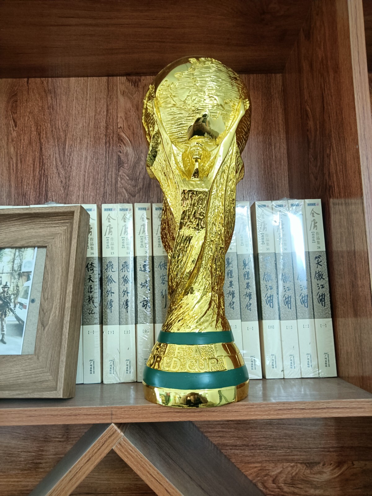 New Top Quality Resin 1:1 World Cup Replica Football Trophy Full Size 2022 Qatar