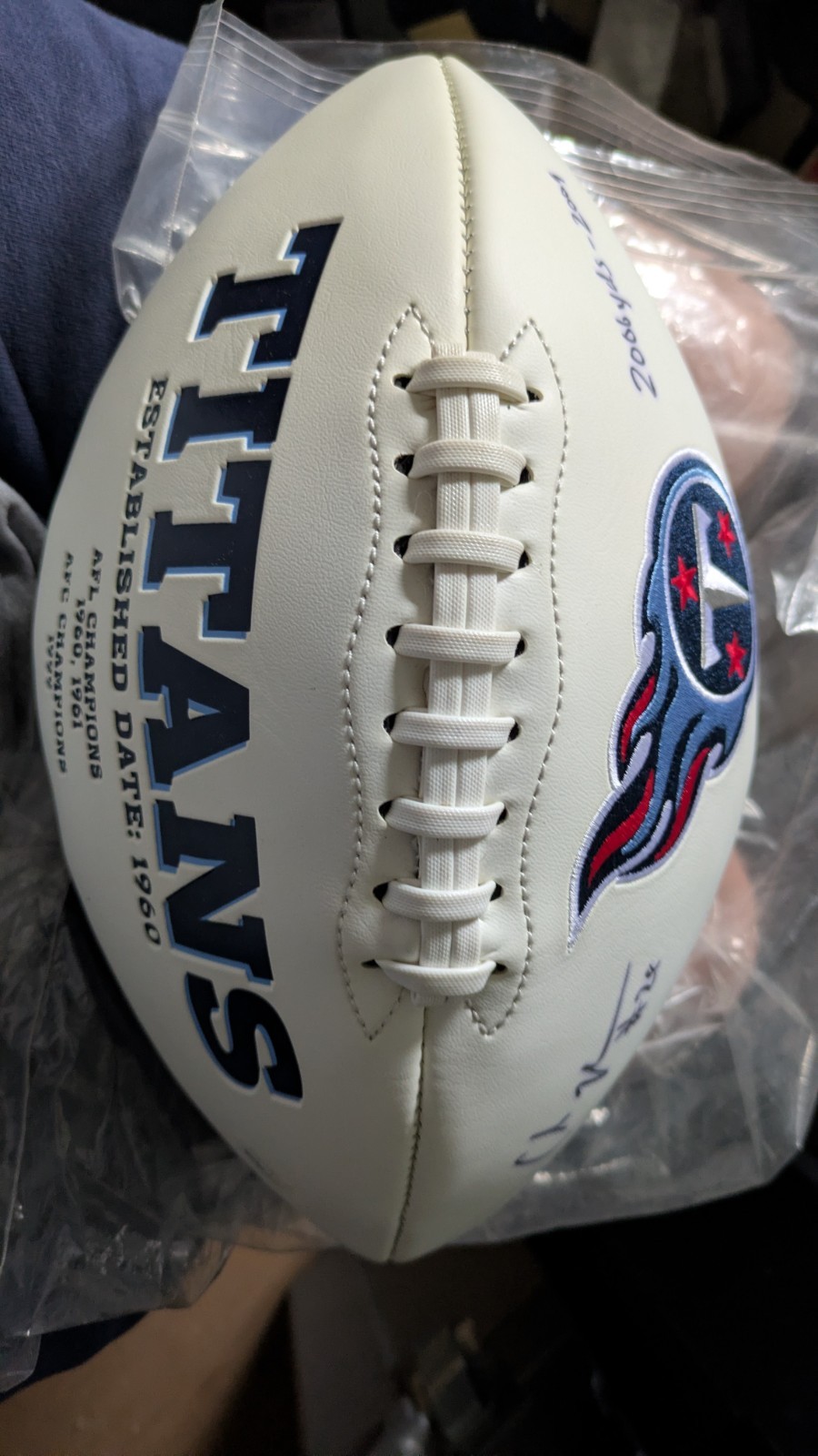 CHRIS JOHNSON Signed TENNESSEE TITANS limited edition football ball – free ship