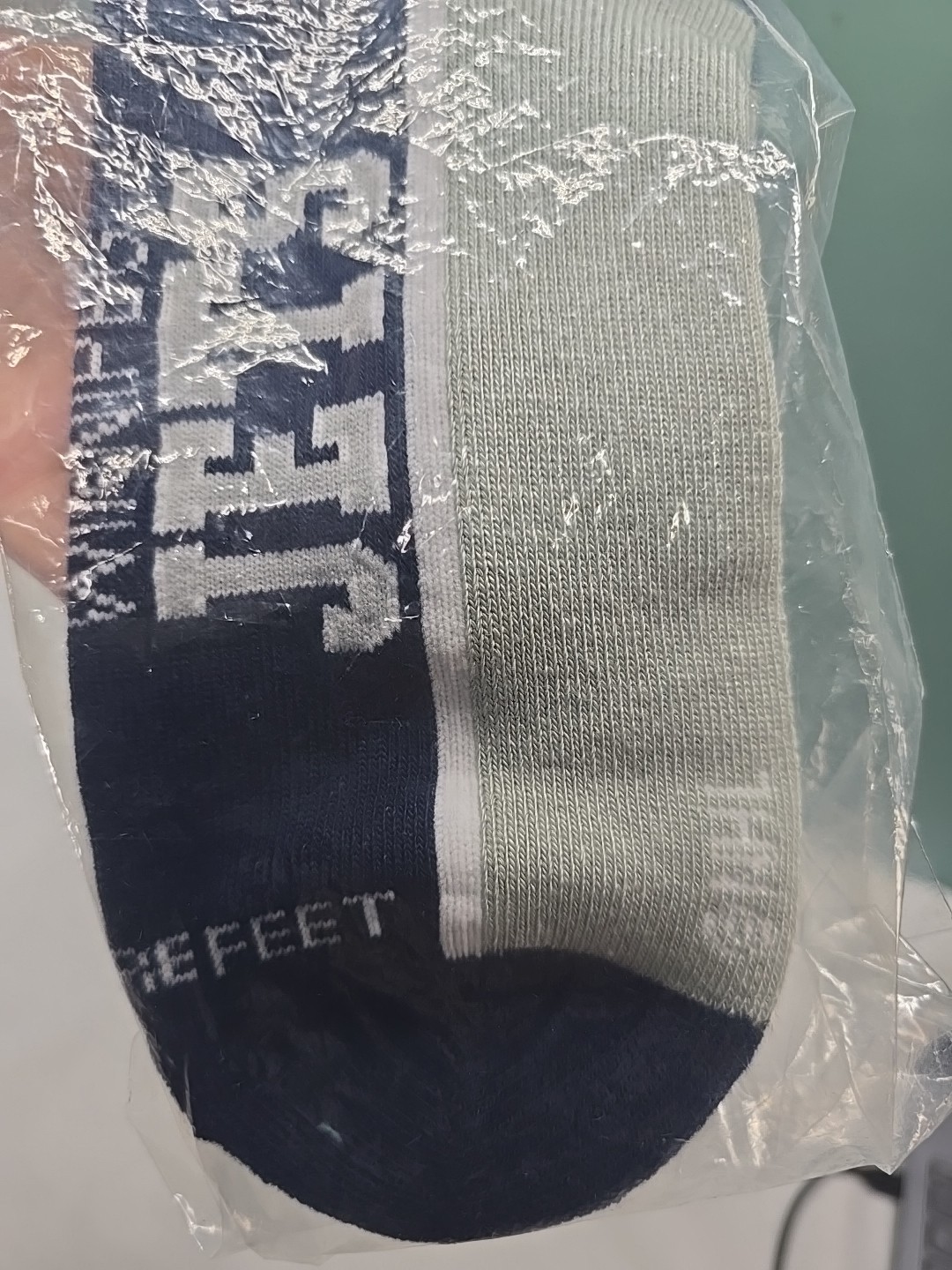 For Bare Feet Socks Winnipeg Jets NHL Hockey 1/4 Length Socks Large Men’s 10-13