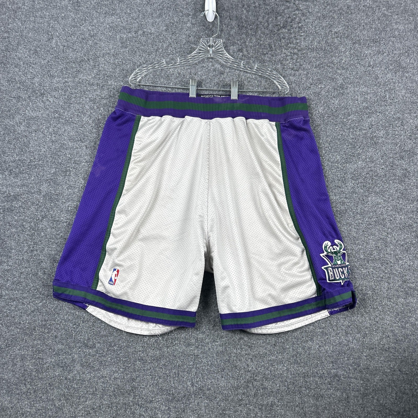 Vintage Milwaukee Bucks Shorts Mens 40 White Purple NBA Basketball Puma 90s