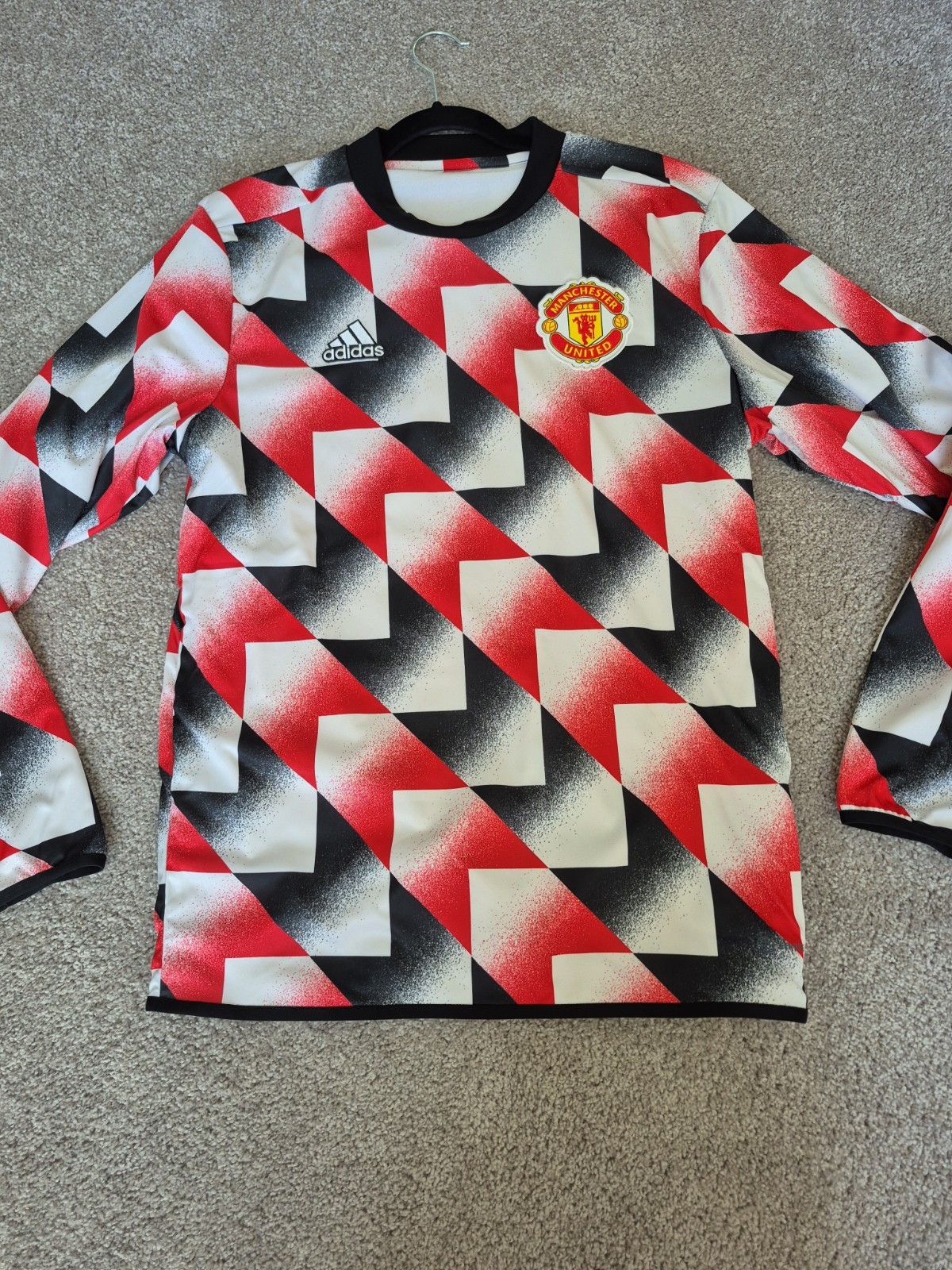 Adidas MANCHESTER UNITED 2022-2023 Pre Match Shirt Long Sleeve Medium (H56683)