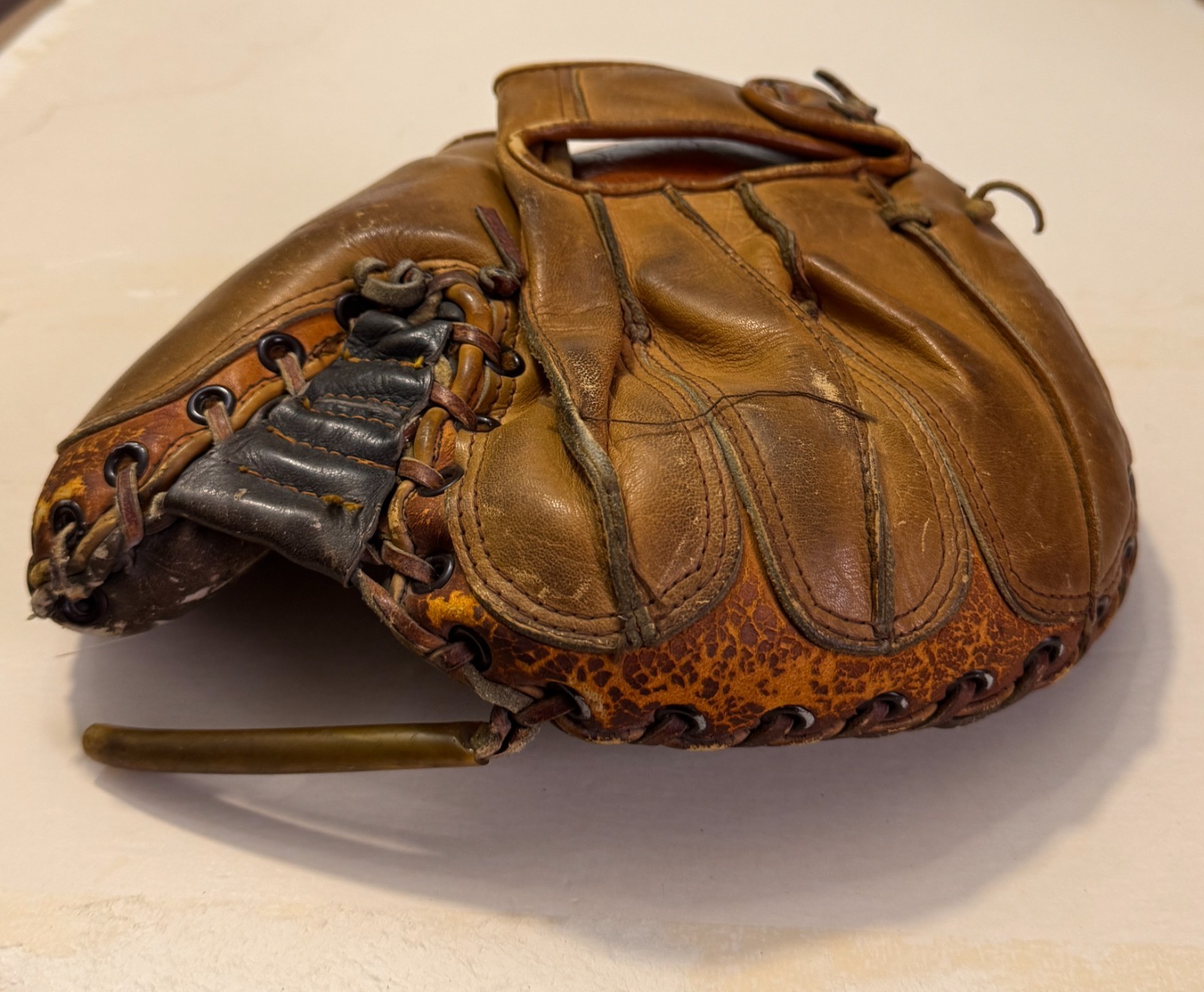Vintage Yogi Berra_1950’s model C34 Whip Action Hinge Glove