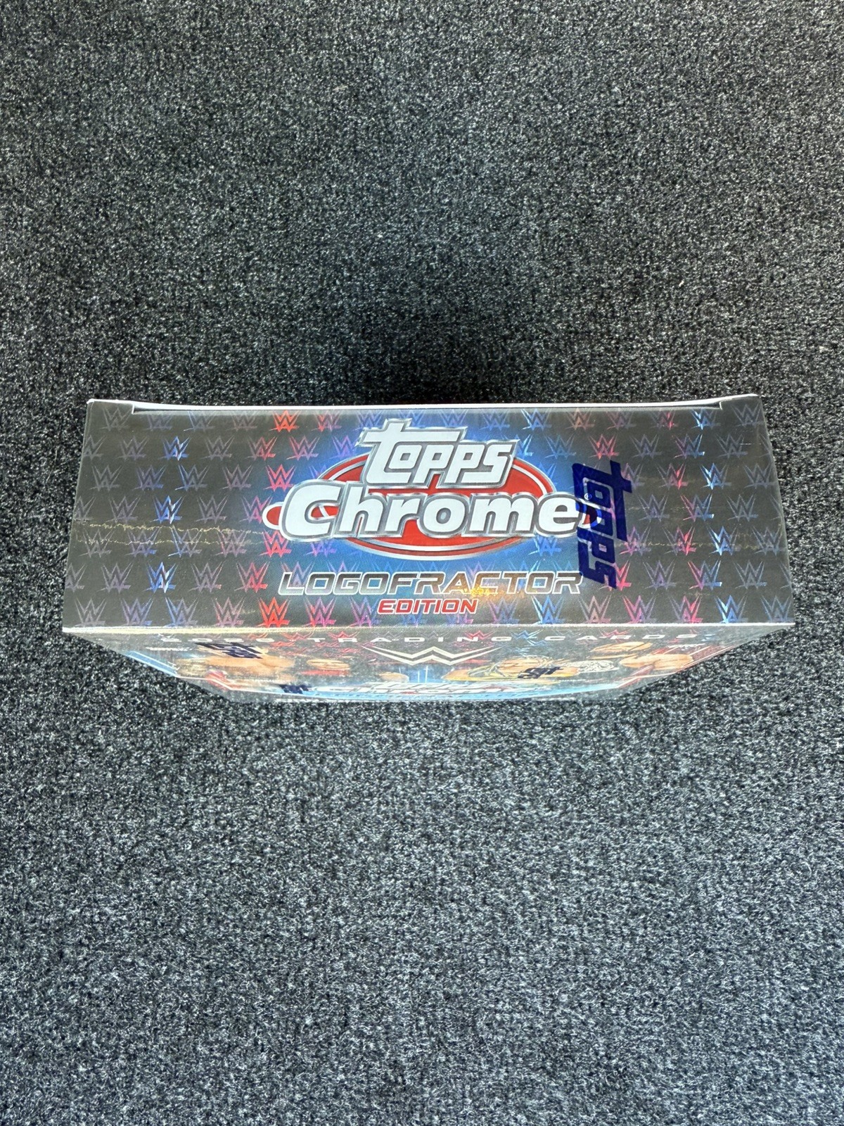 NEW IN HAND – 2026 WWE Topps Chrome Wrestlemania Exclusive Logofractor Edition