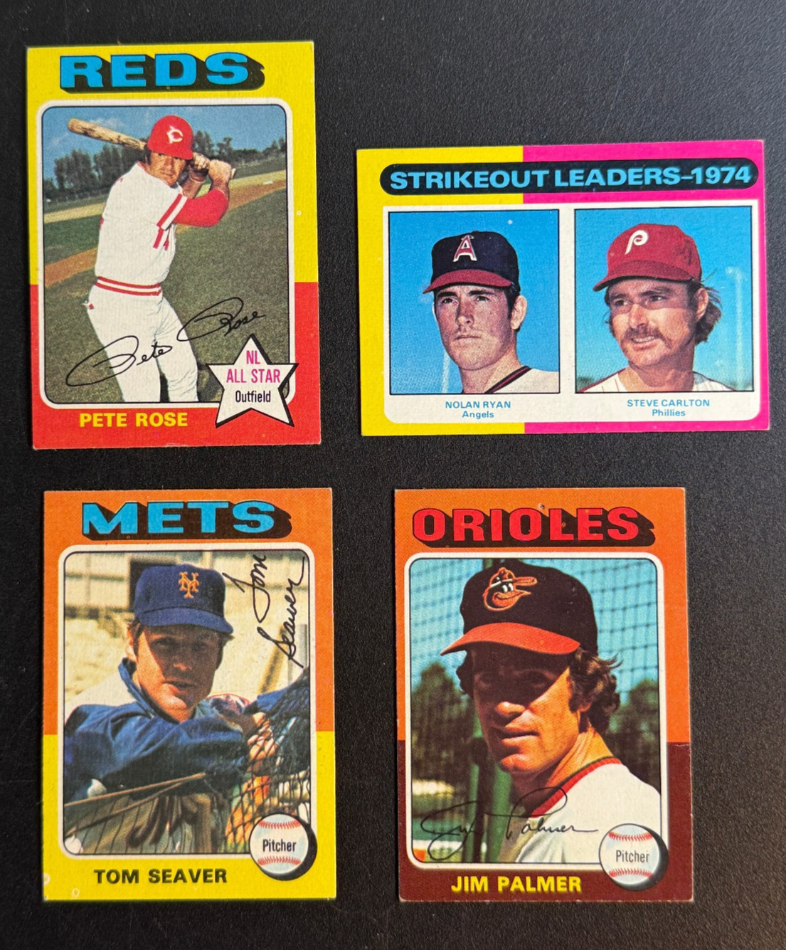1975 Topps Baseball Complete Set. 660 Cards in Zip Binder. VG-EX