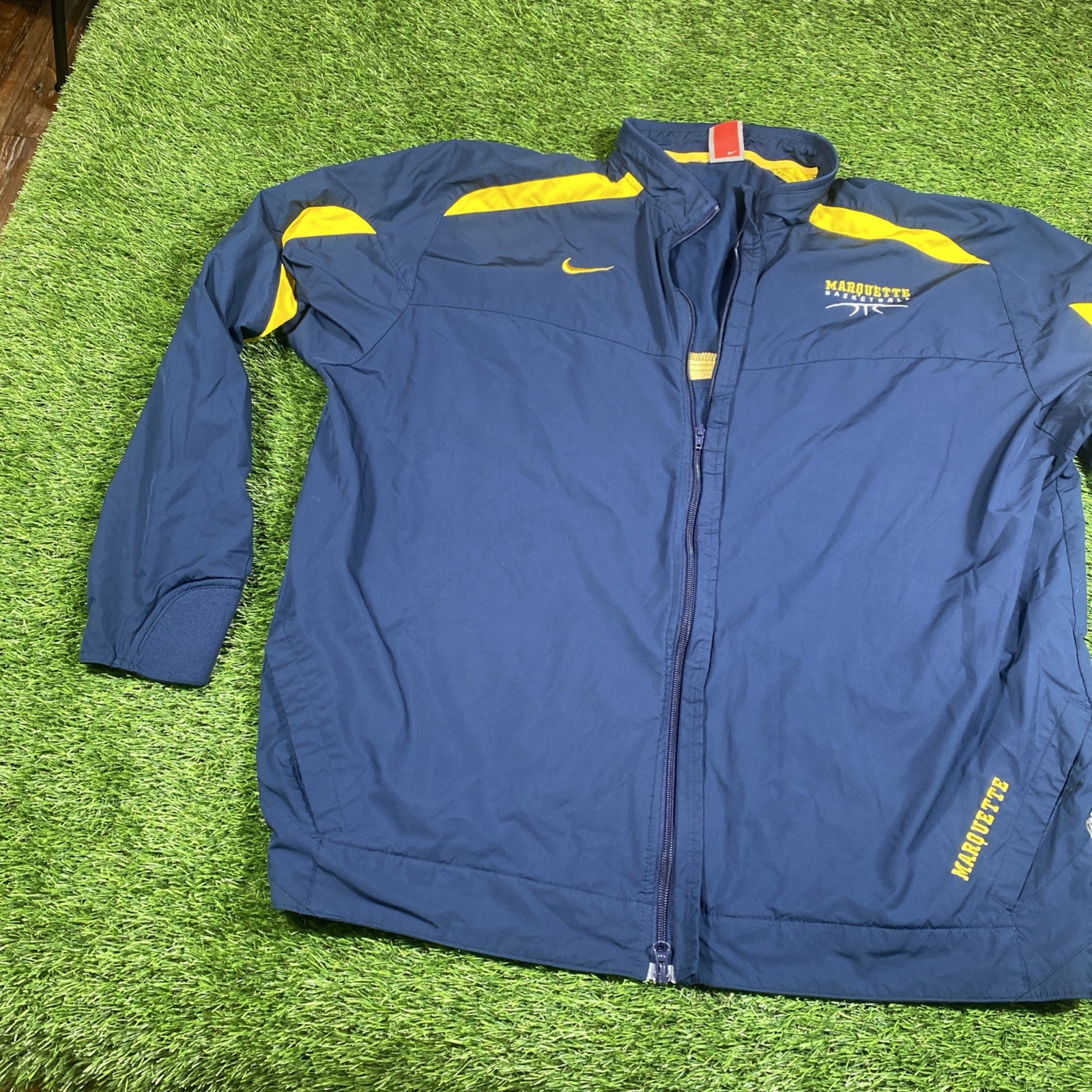 VTG Marquette Golden Eagles Basketball Nike Jacket Mens 2xl NCAA Windbreaker