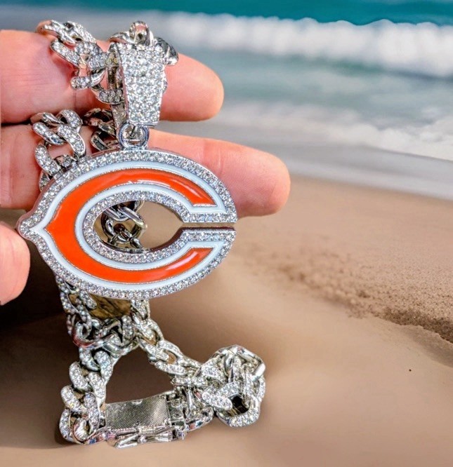 Chicago Bears ~ Hip-Hop Pendant & 20” Chain ~ New In Bag ~ NFL Licensed