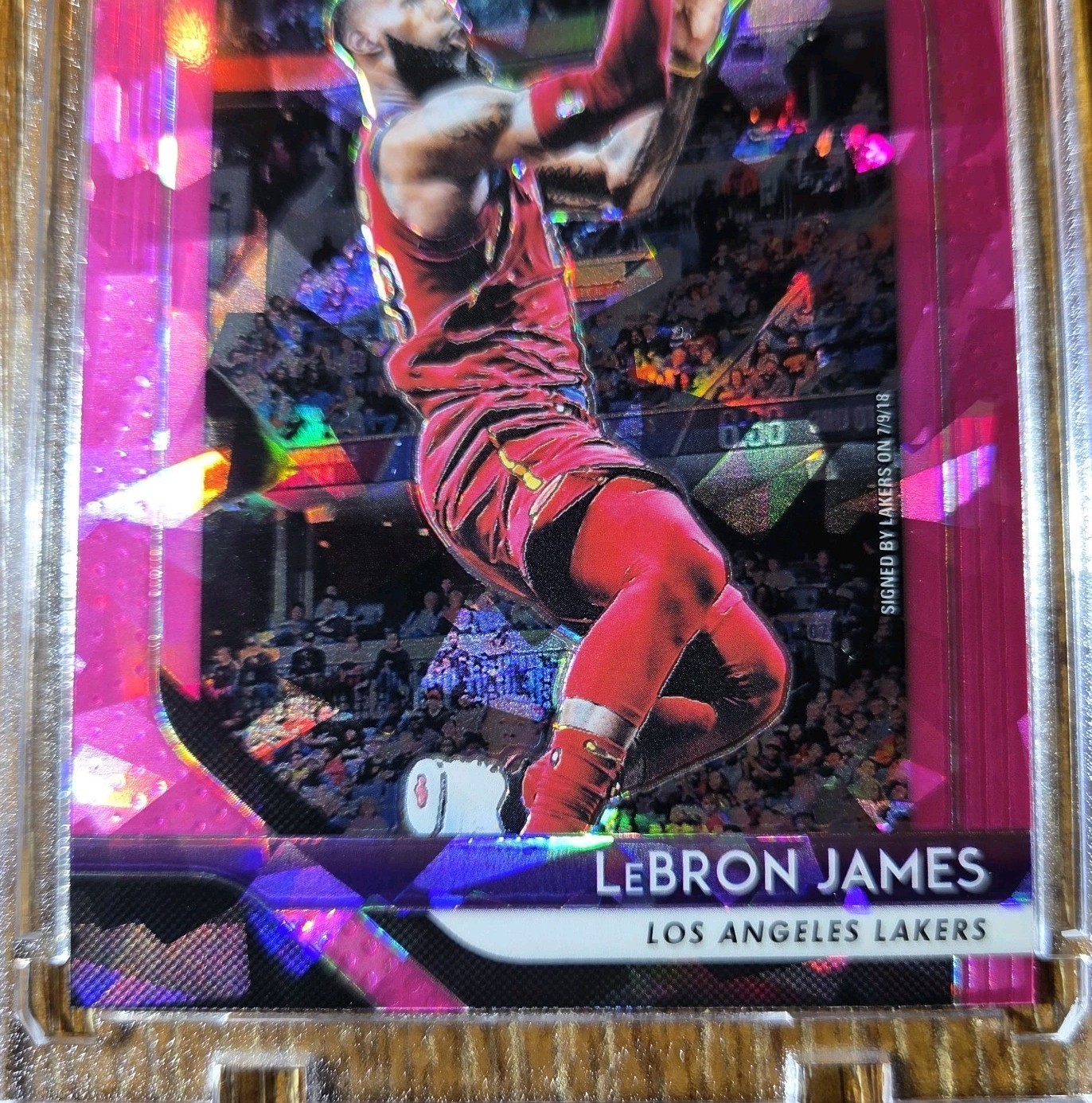 LEBRON JAMES RARE HOLO PINK Cracked ICE REFRACTOR SSP PANINI MINT Card CAVALIERS