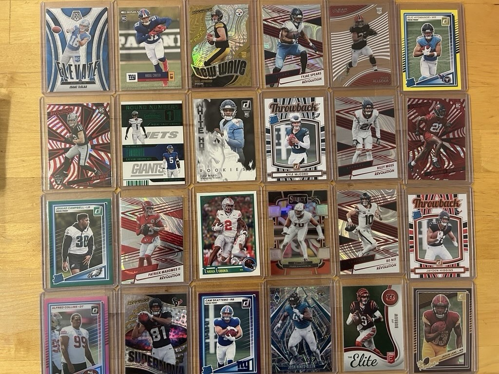 Chase Pack 2025 Topps Chrome Fanatical Luther Burden Case Hit SSP