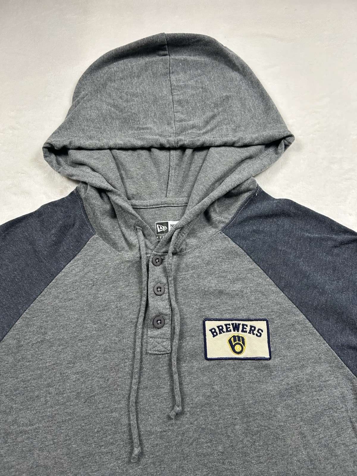 Milwaukee Brewers Mens Large Henley Hooded LS T-Shirt New Era Baseball MLB