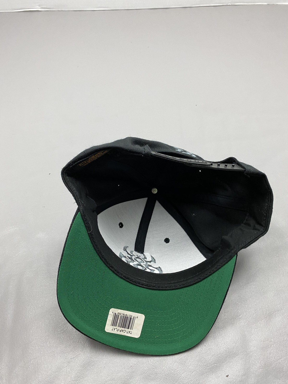 Daiwa Hat Cap Snap Back Mens One Size Black Fishing Signed Autograph Yupoong