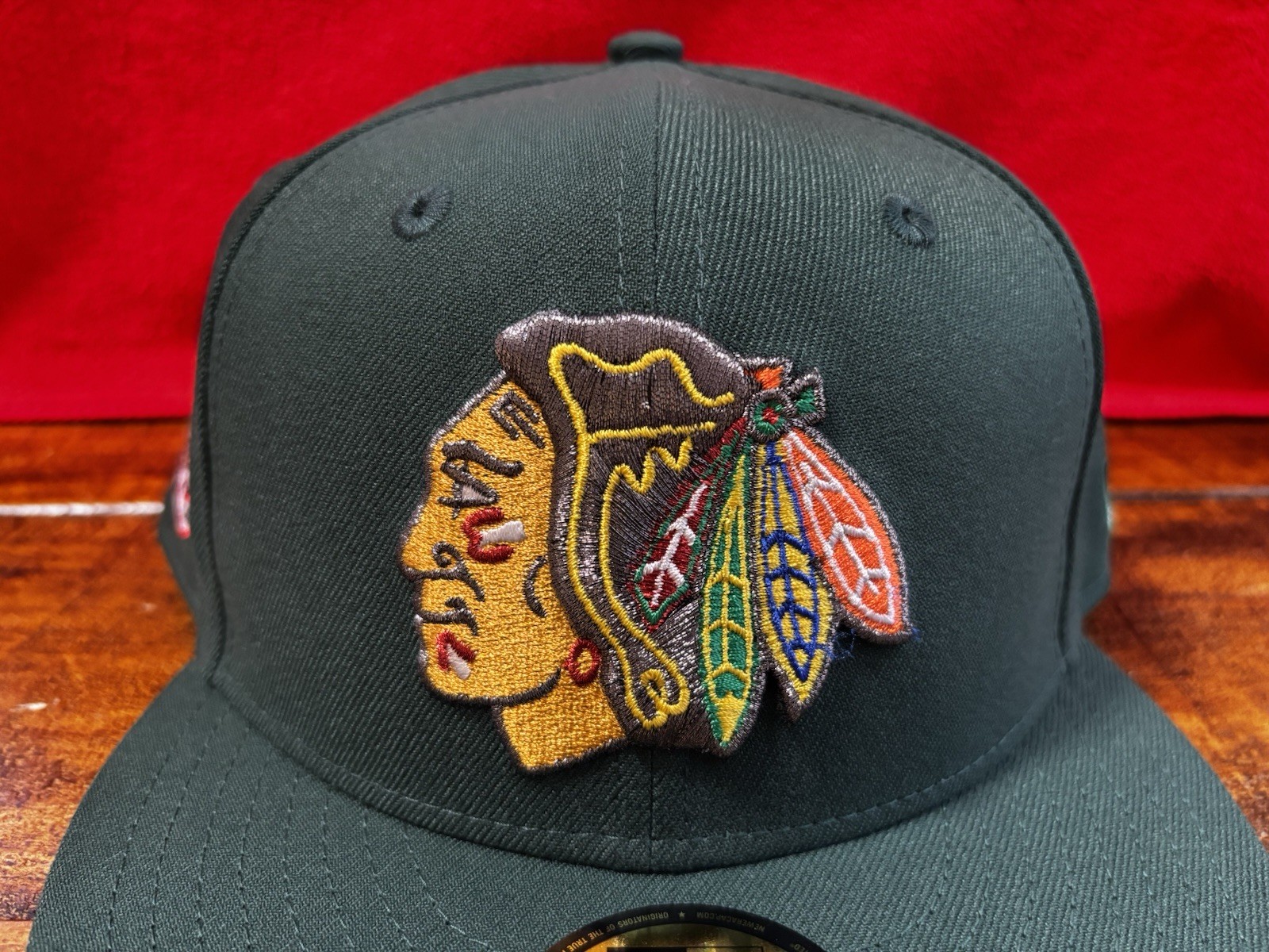 Chicago Blackhawks Chicago Stadium Green Silver New Era Fitted 7 3/4 Pink UV