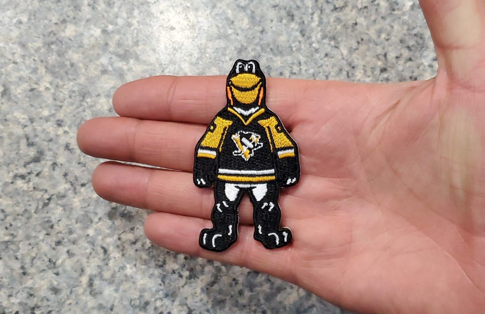 Pittsburgh Penguins Mascot Iceburgh Vintage Embroidered Iron On Patch 3”x 2” NHL
